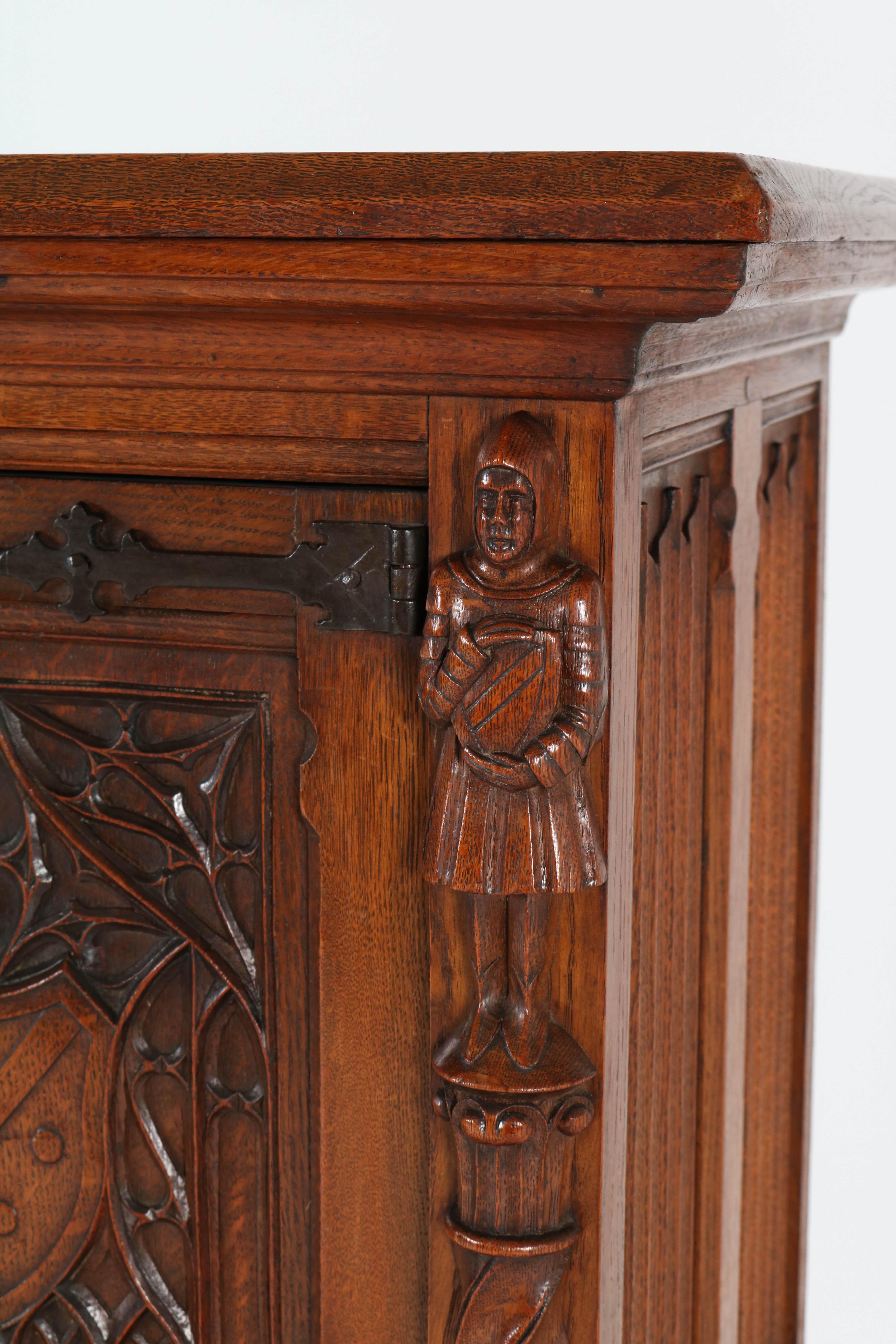 Mid-20th Century Oak Dutch Neo Gothic Cabinet with Carved Knights, 1930s