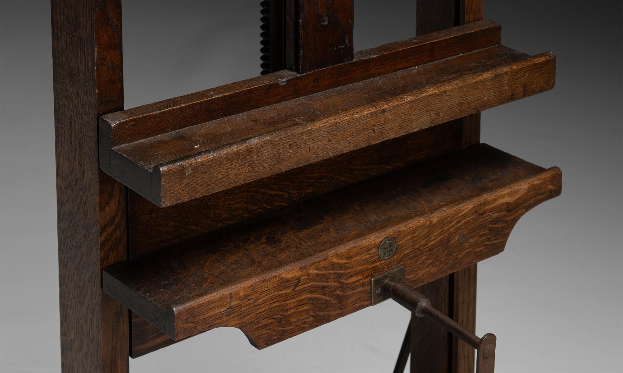 Oak Easel by Robinsons & Co, England circa 1920 For Sale 1