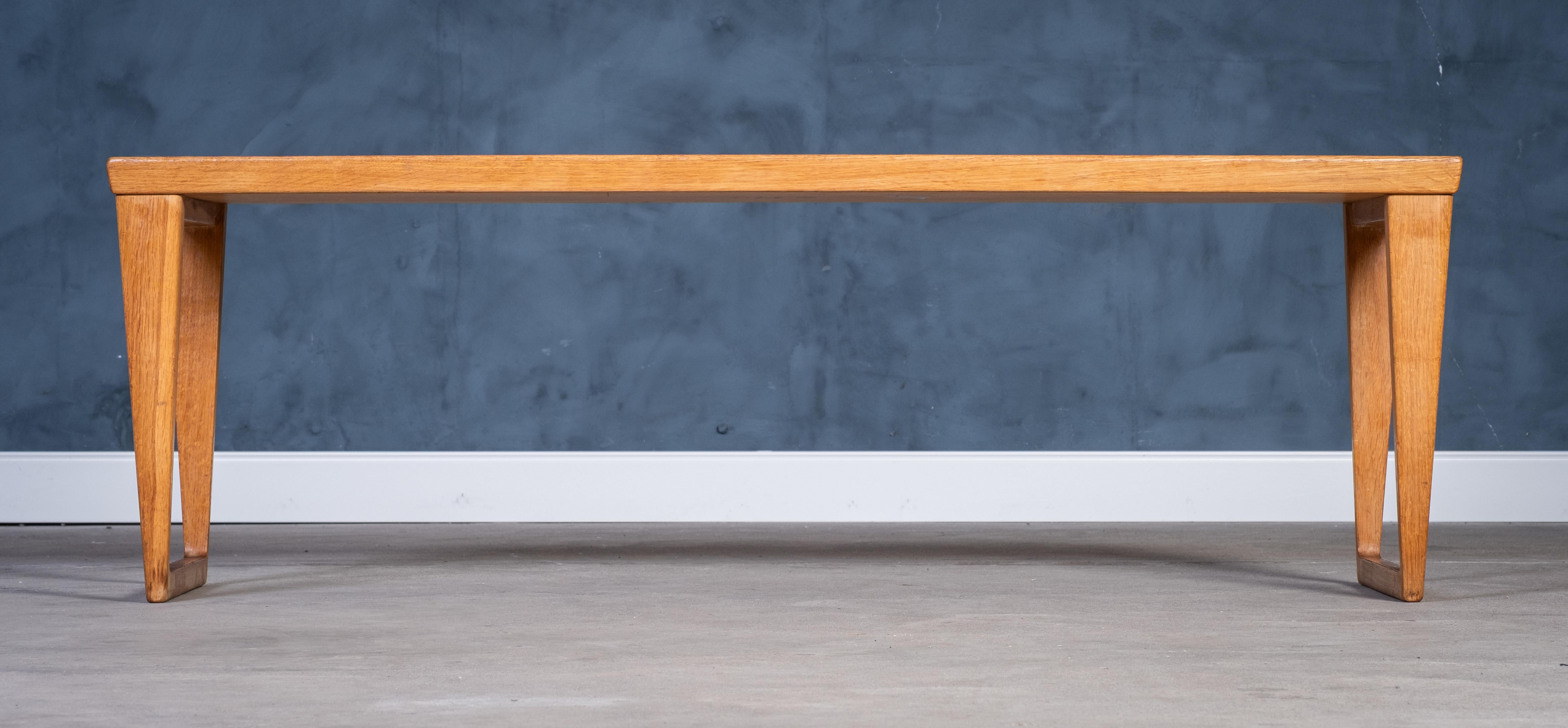 Eichenholz-Eingangsbank von Aksel Kjersgaard, Dänemark, 1960er Jahre im Zustand „Gut“ im Angebot in Nørre Aaby, DK