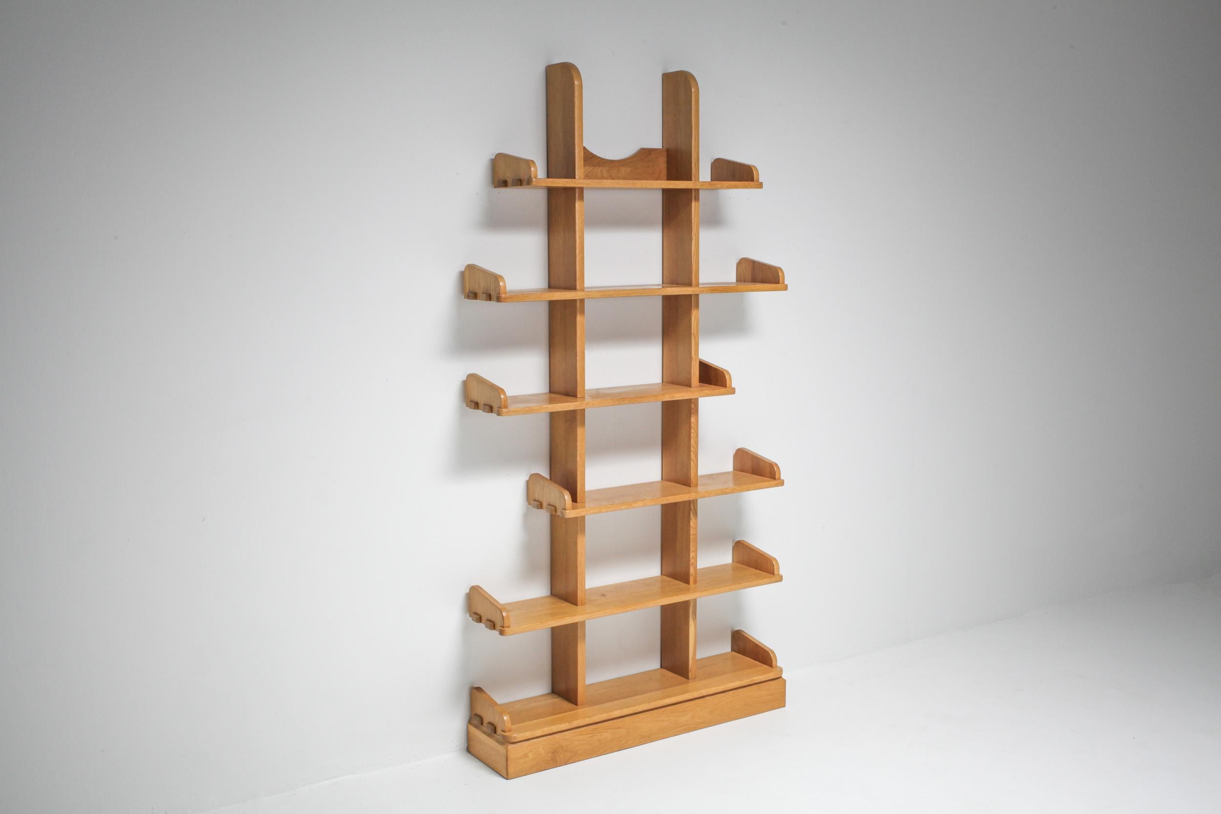 Oak Étagère Shelve Units, Netherlands, 1970s In Excellent Condition In Antwerp, BE