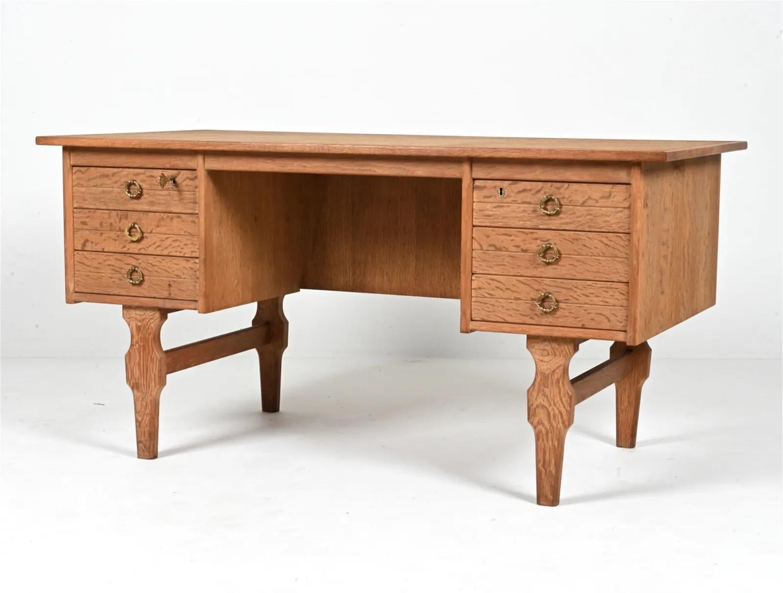 Oak Executive Desk by Henry Kjaernulf 6