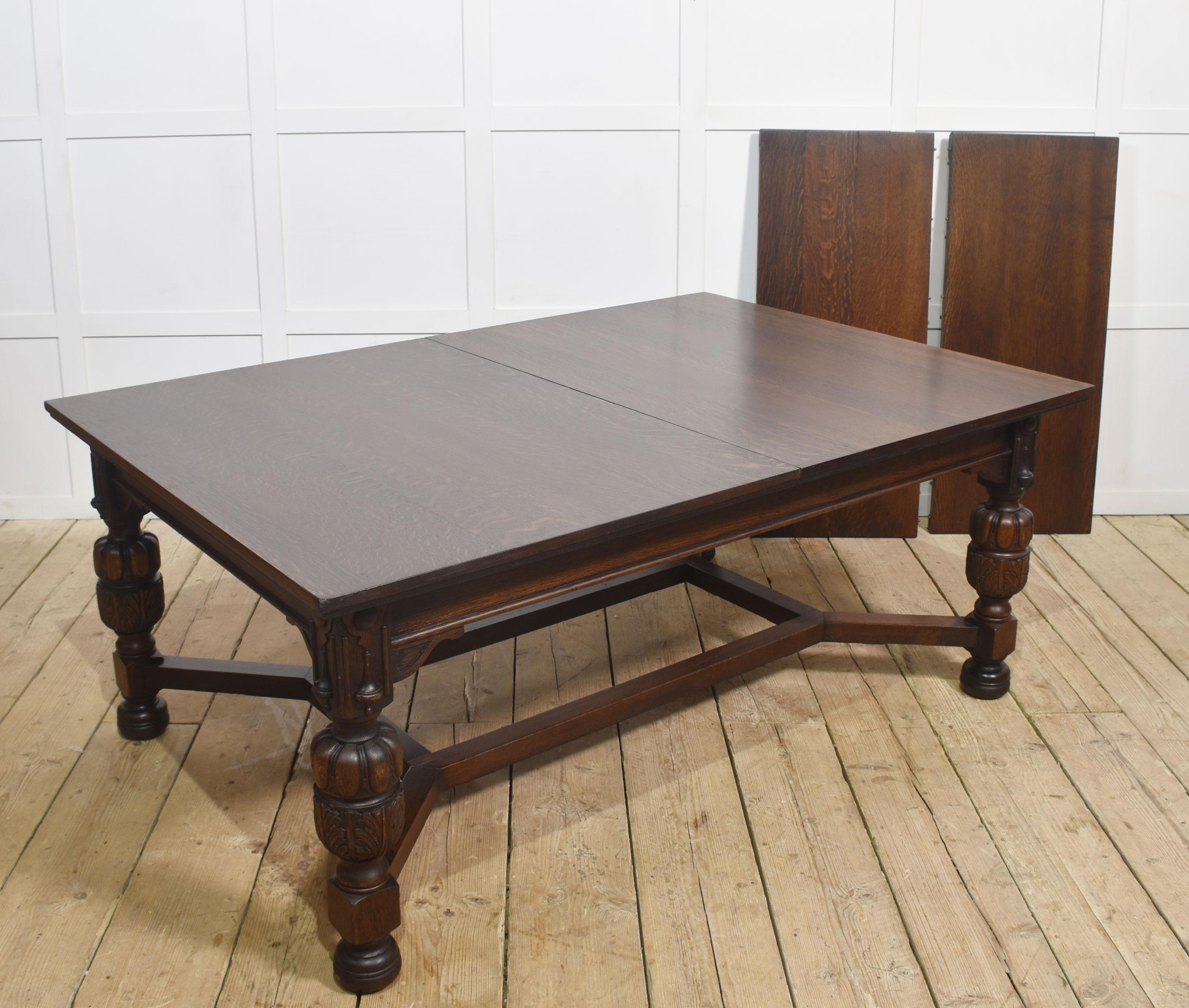 Ausziehbarer esstisch aus eiche von Maple and Co. im Angebot 8