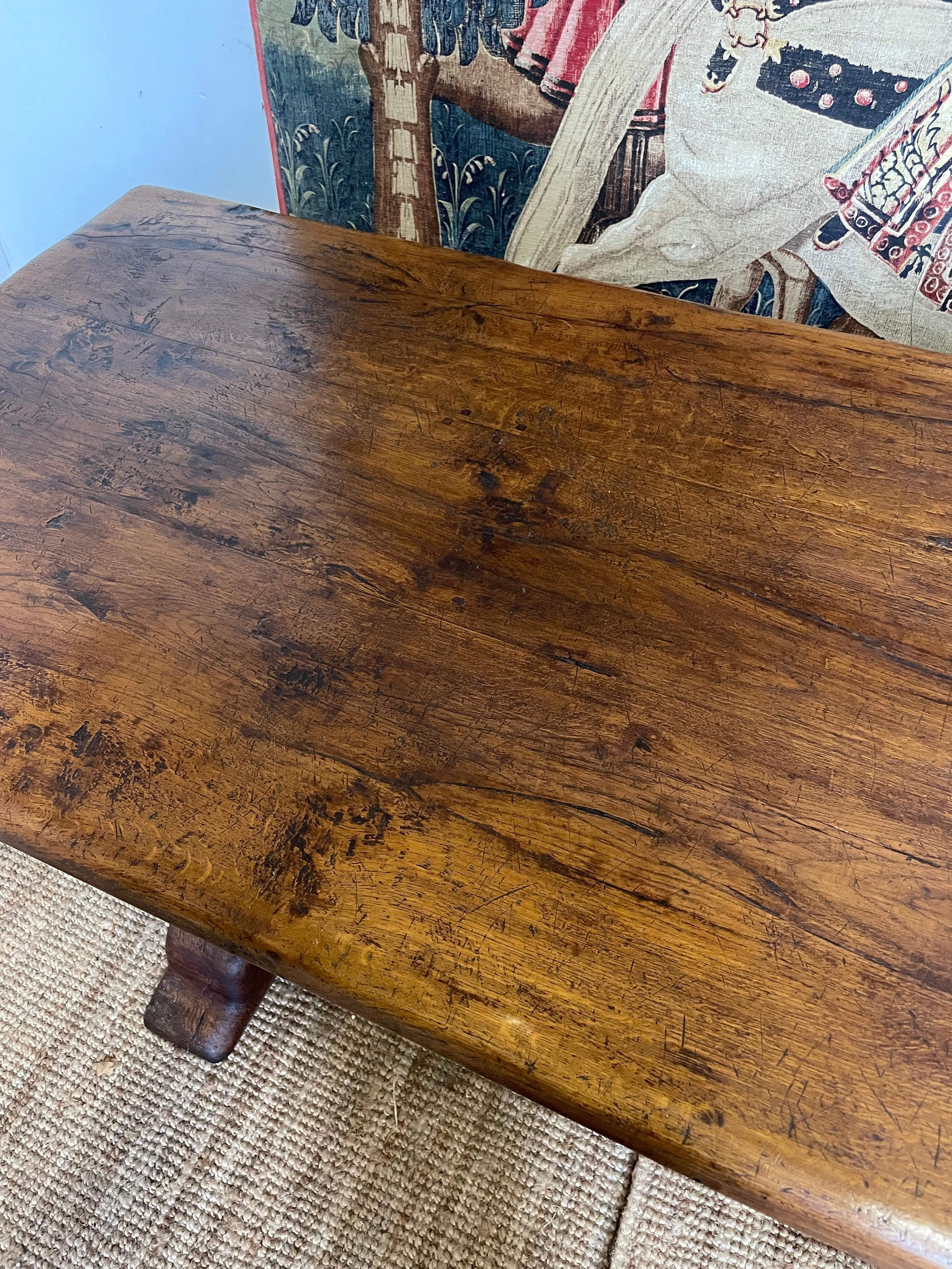 Table de ferme / table de réfectoire de style Louis XVI Bon état - En vente à Budleigh Salterton, GB