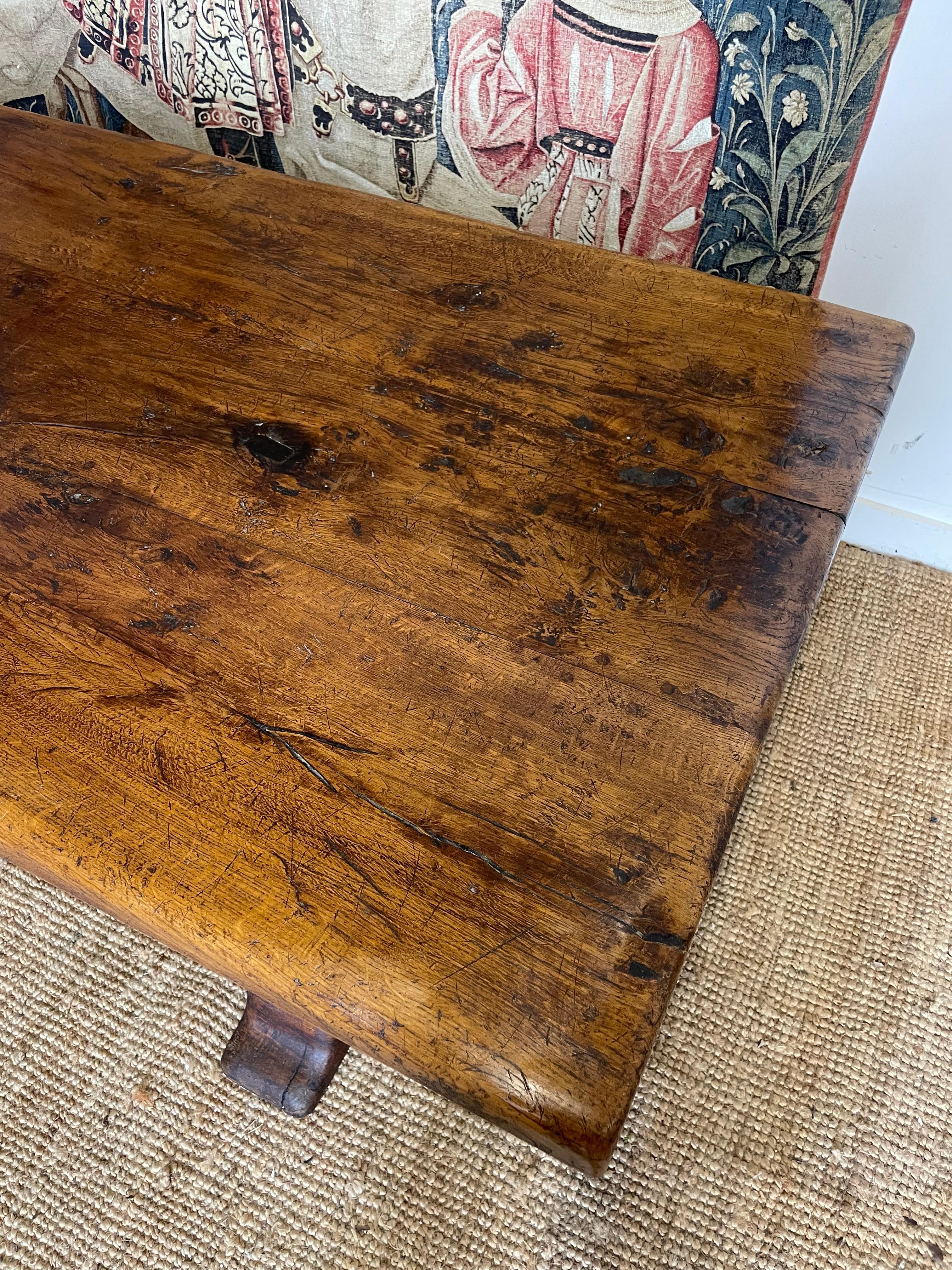 Table de ferme / table de réfectoire de style Louis XVI en vente 1