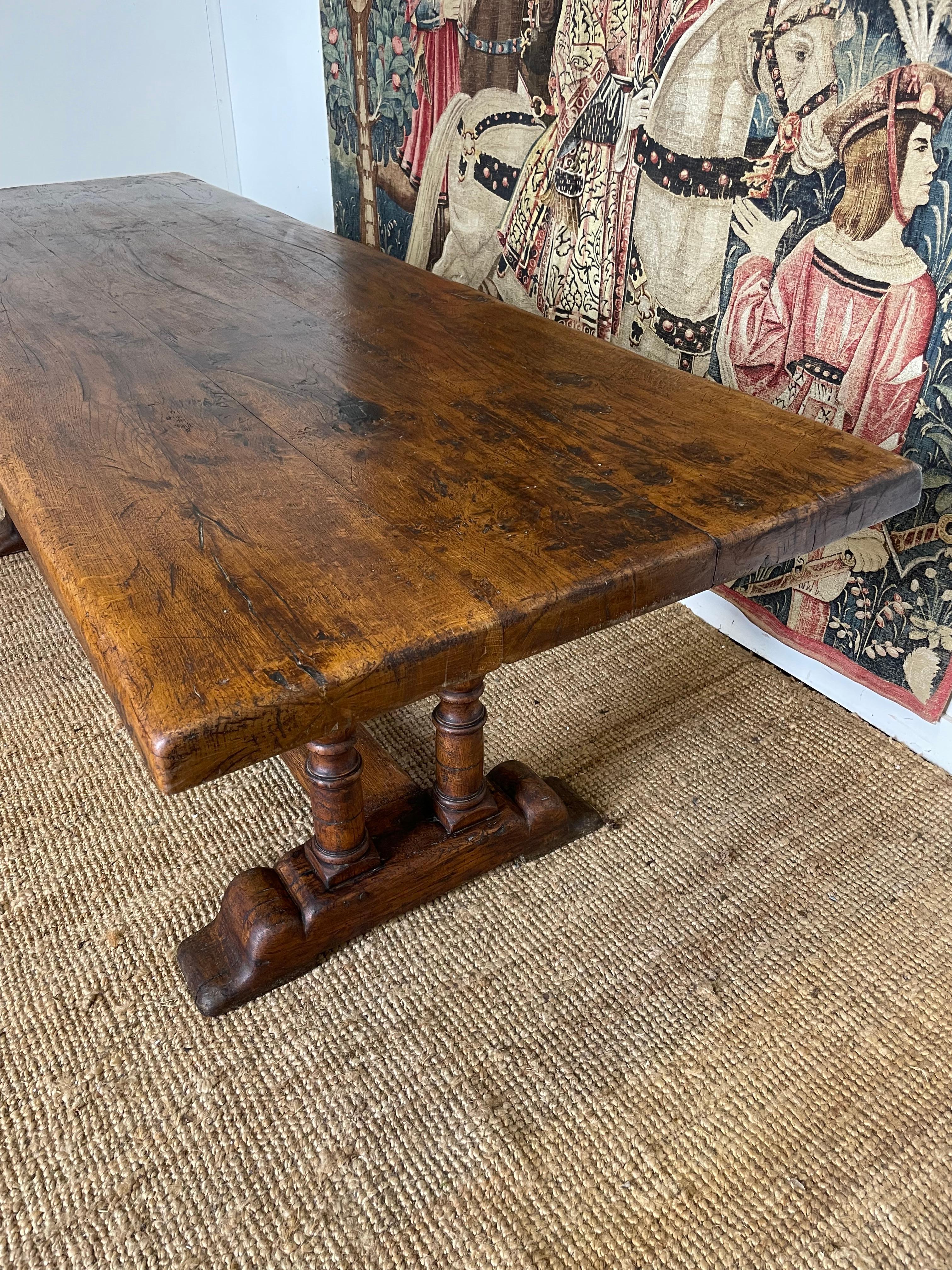 Table de ferme / table de réfectoire de style Louis XVI en vente 2
