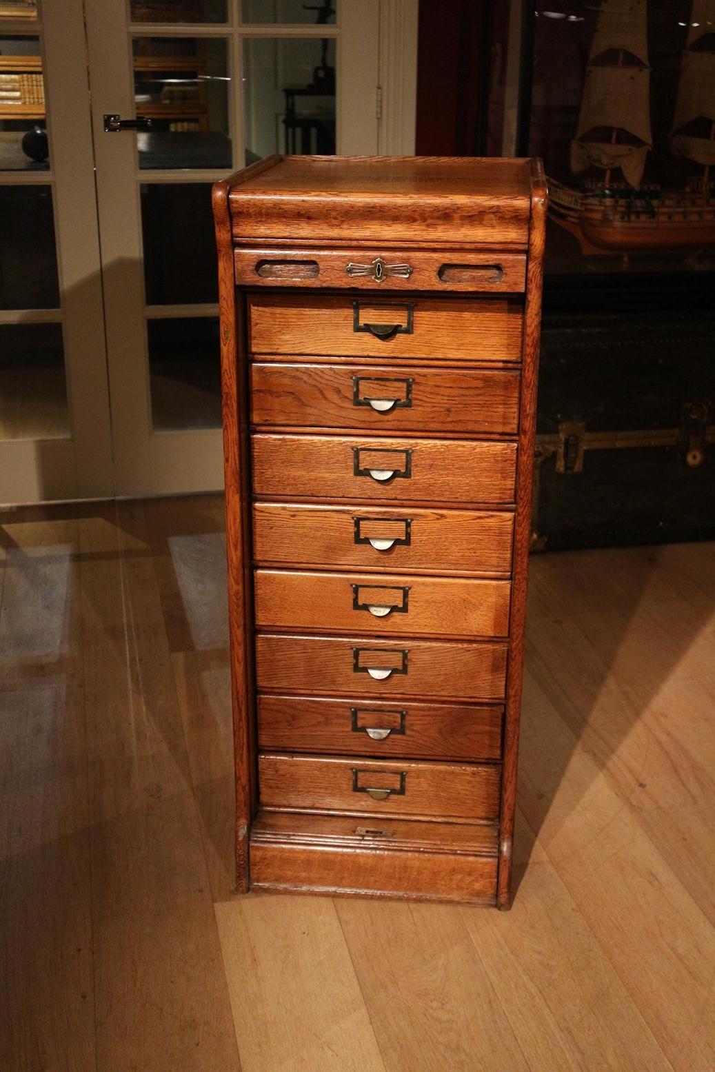 Oak File Cabinet In Good Condition In Eindhoven, NL