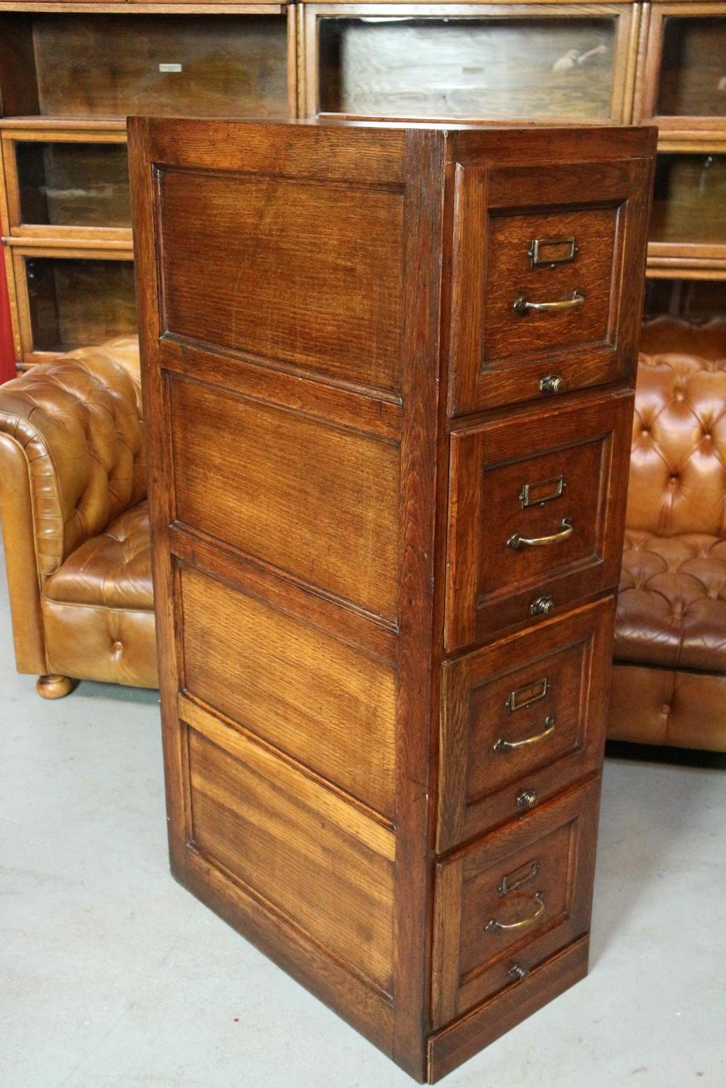 Oak Filing Cabinet In Good Condition In Eindhoven, NL