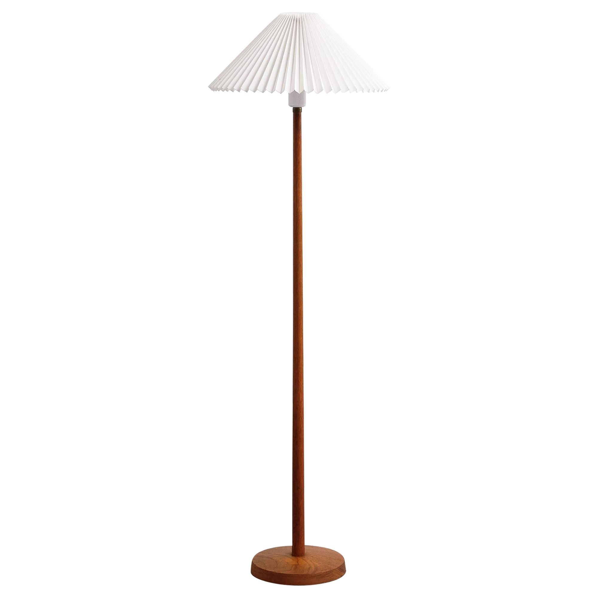 Oak Floor Lamp by Uno and Östen Kristiansson for Luxus, Vittsjö, 1960s