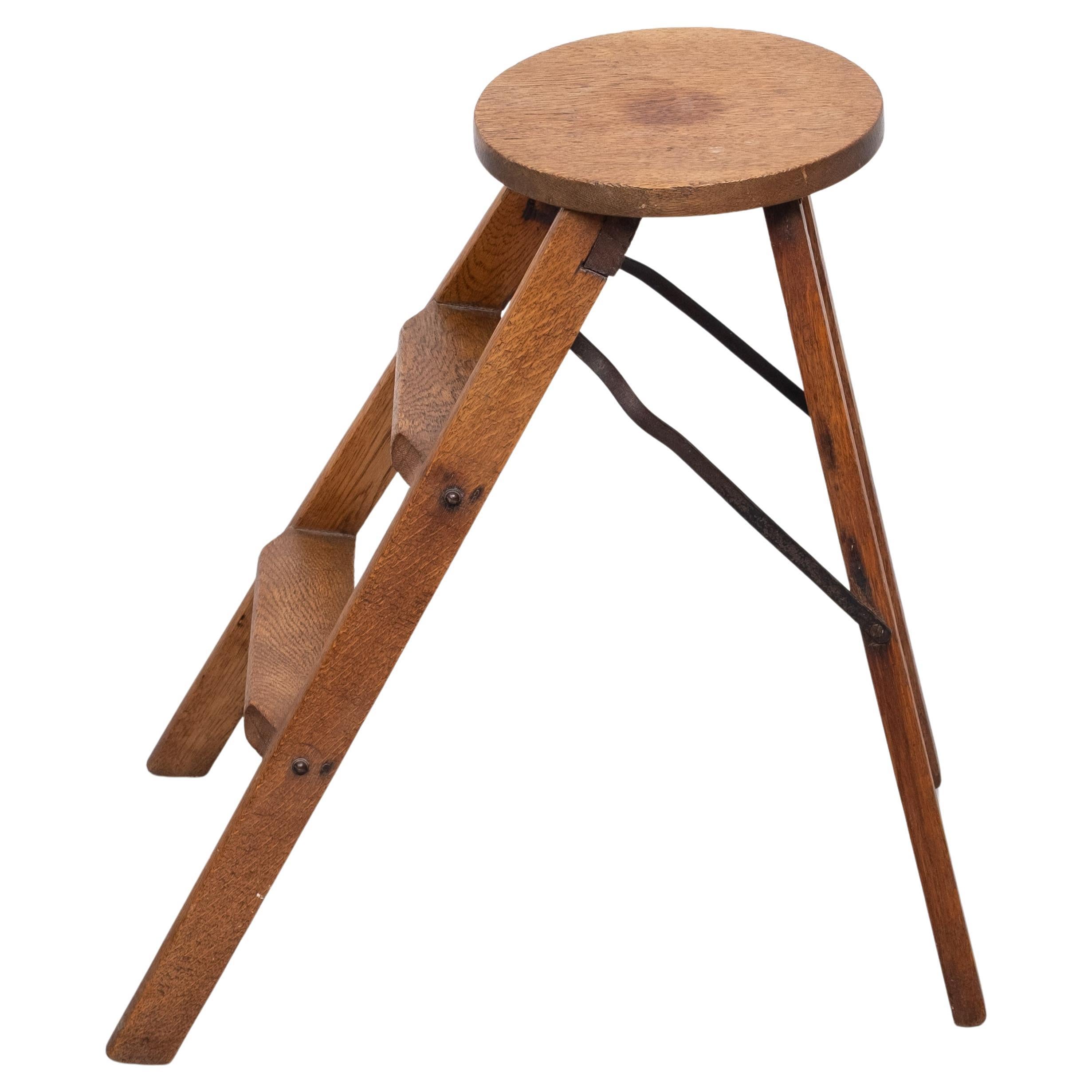 Escalier de bibliothèque ou tabouret pliant en Oak 1950s Holland en vente