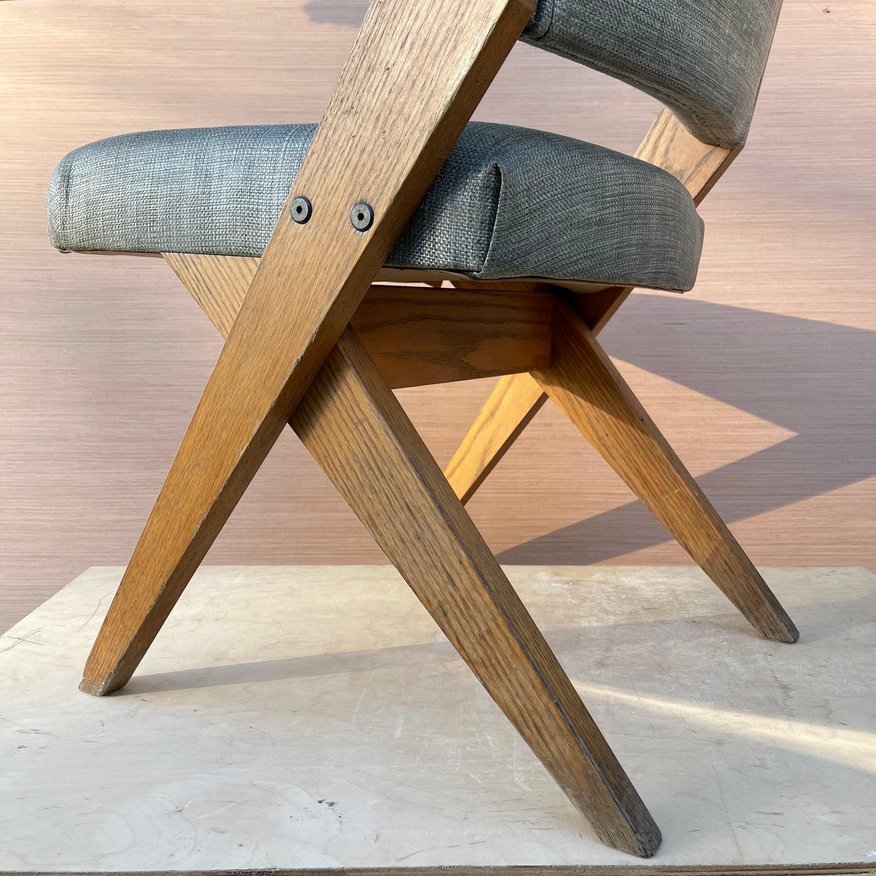 Oak Frame Scissor Chair, Manner of Jose Zanine Caldas In Good Condition For Sale In Jensen Beach, FL