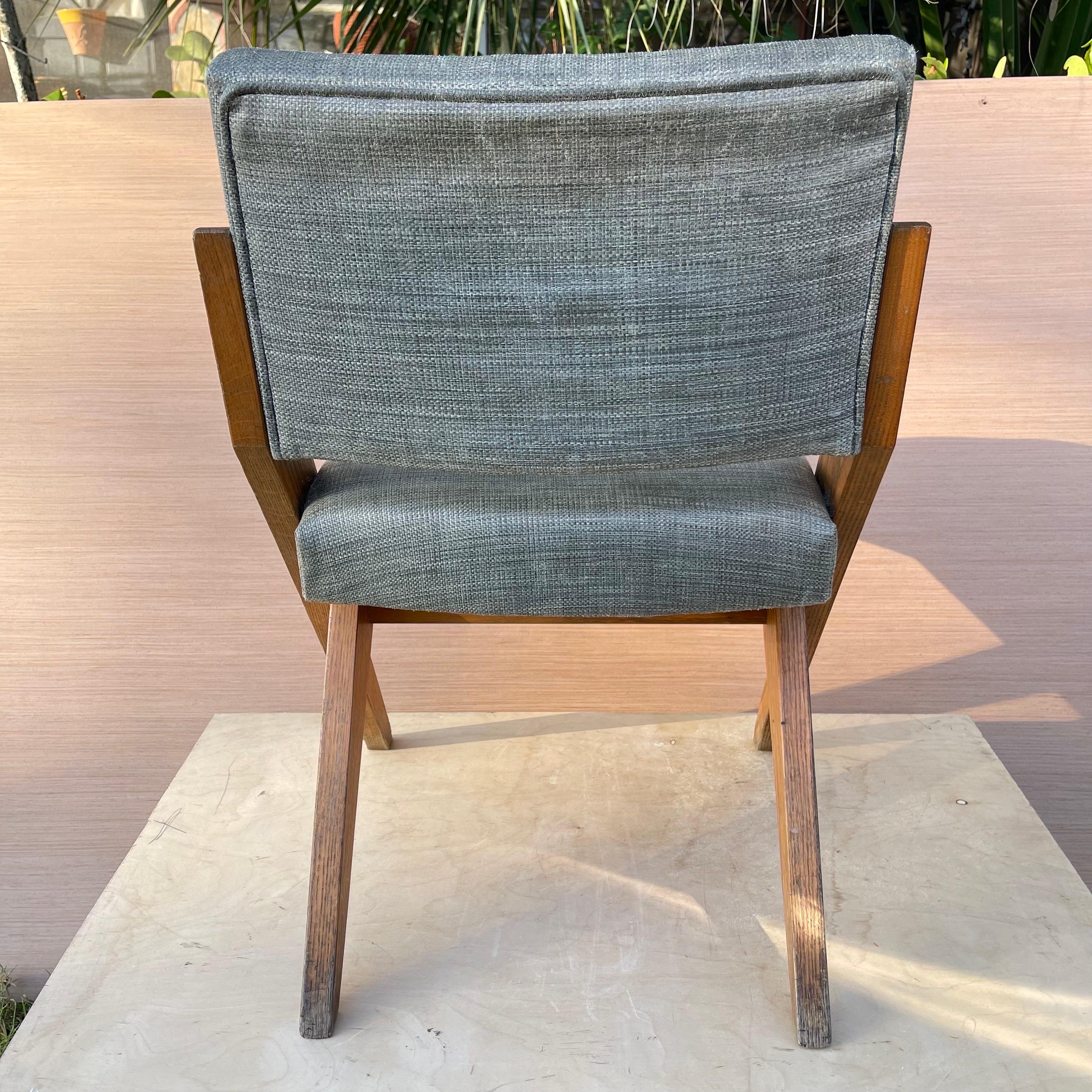 20th Century Oak Frame Scissor Chair, Manner of Jose Zanine Caldas For Sale