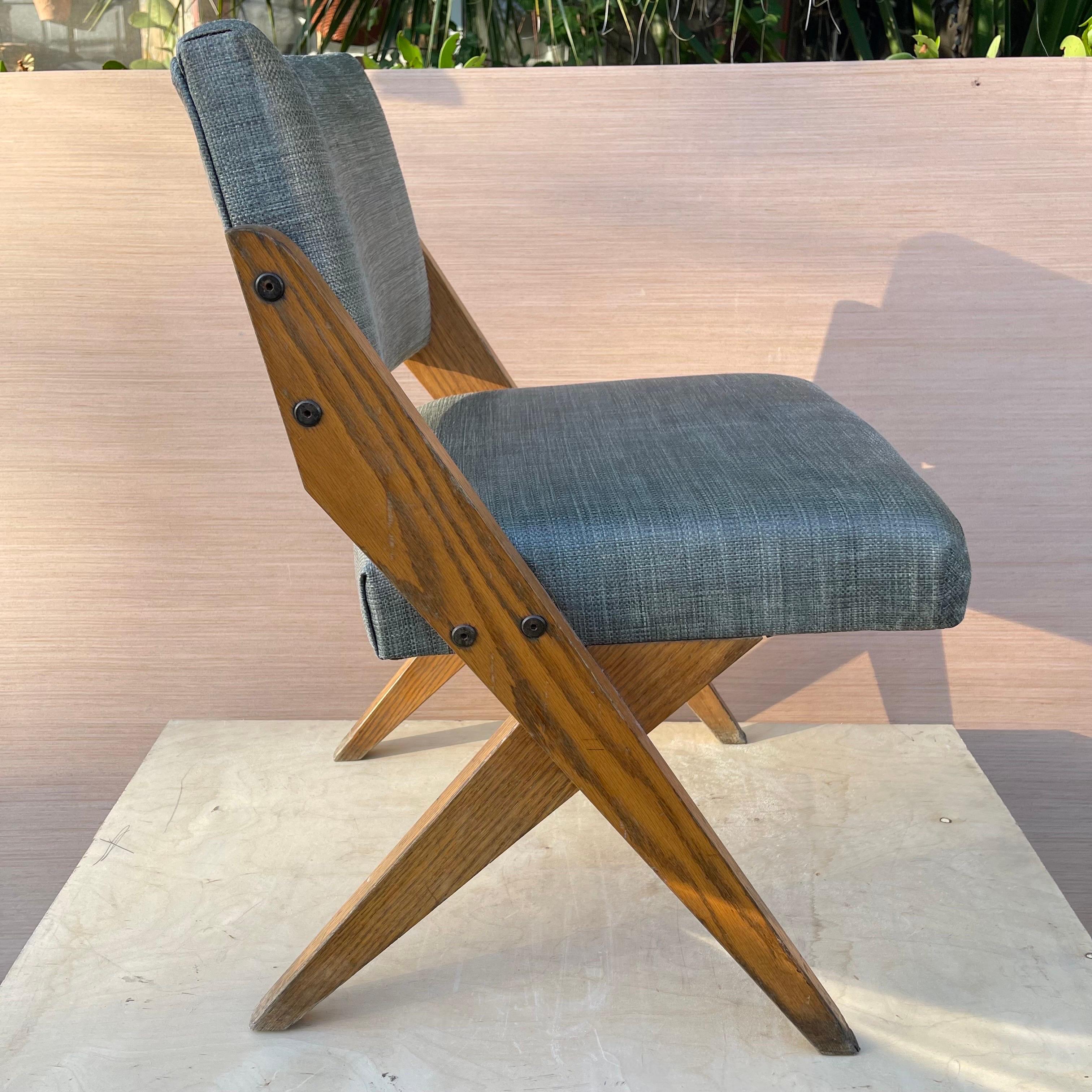 Oak Frame Scissor Chair, Manner of Jose Zanine Caldas For Sale 3