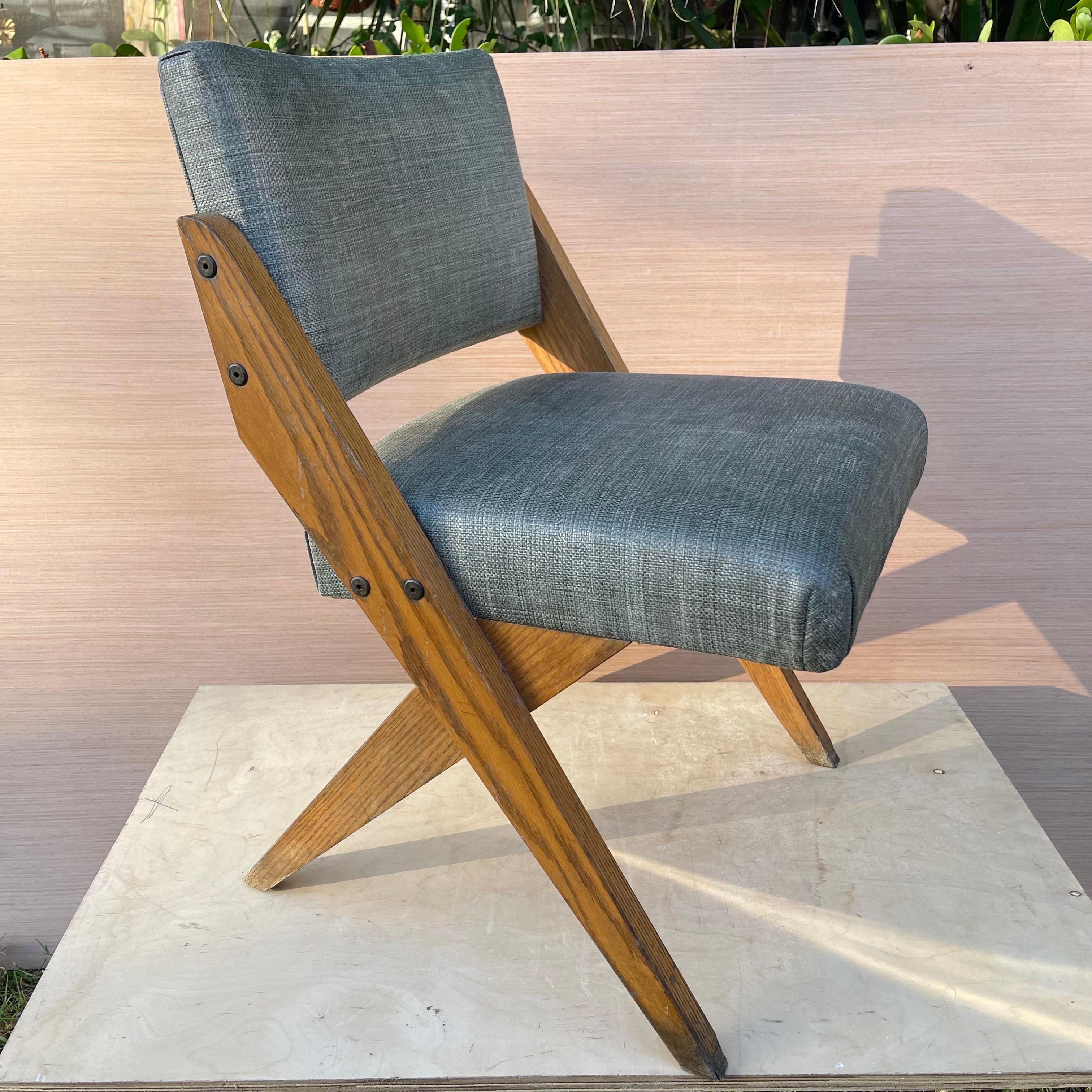 Oak Frame Scissor Chair, Manner of Jose Zanine Caldas For Sale 5