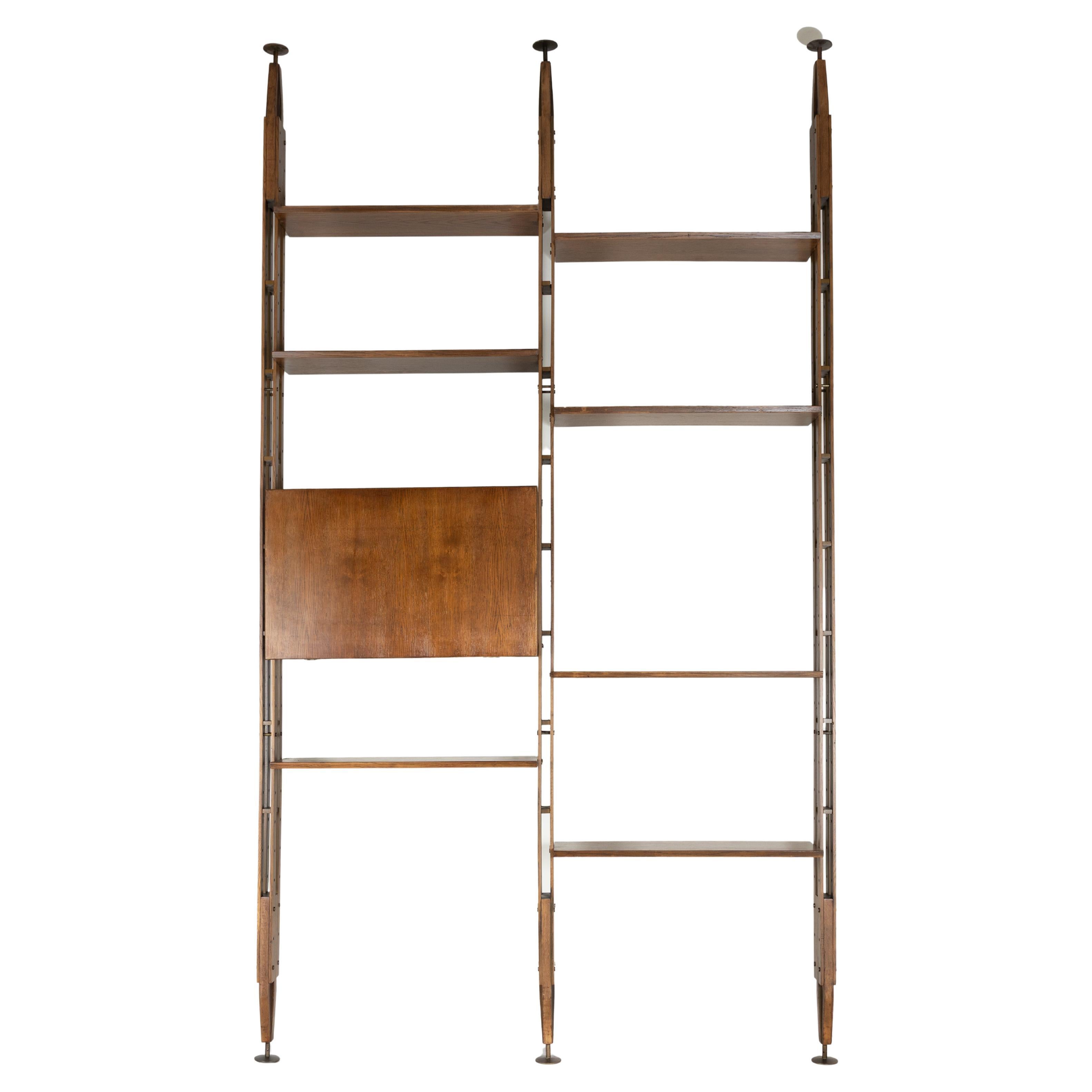 What is a free standing cabinet?