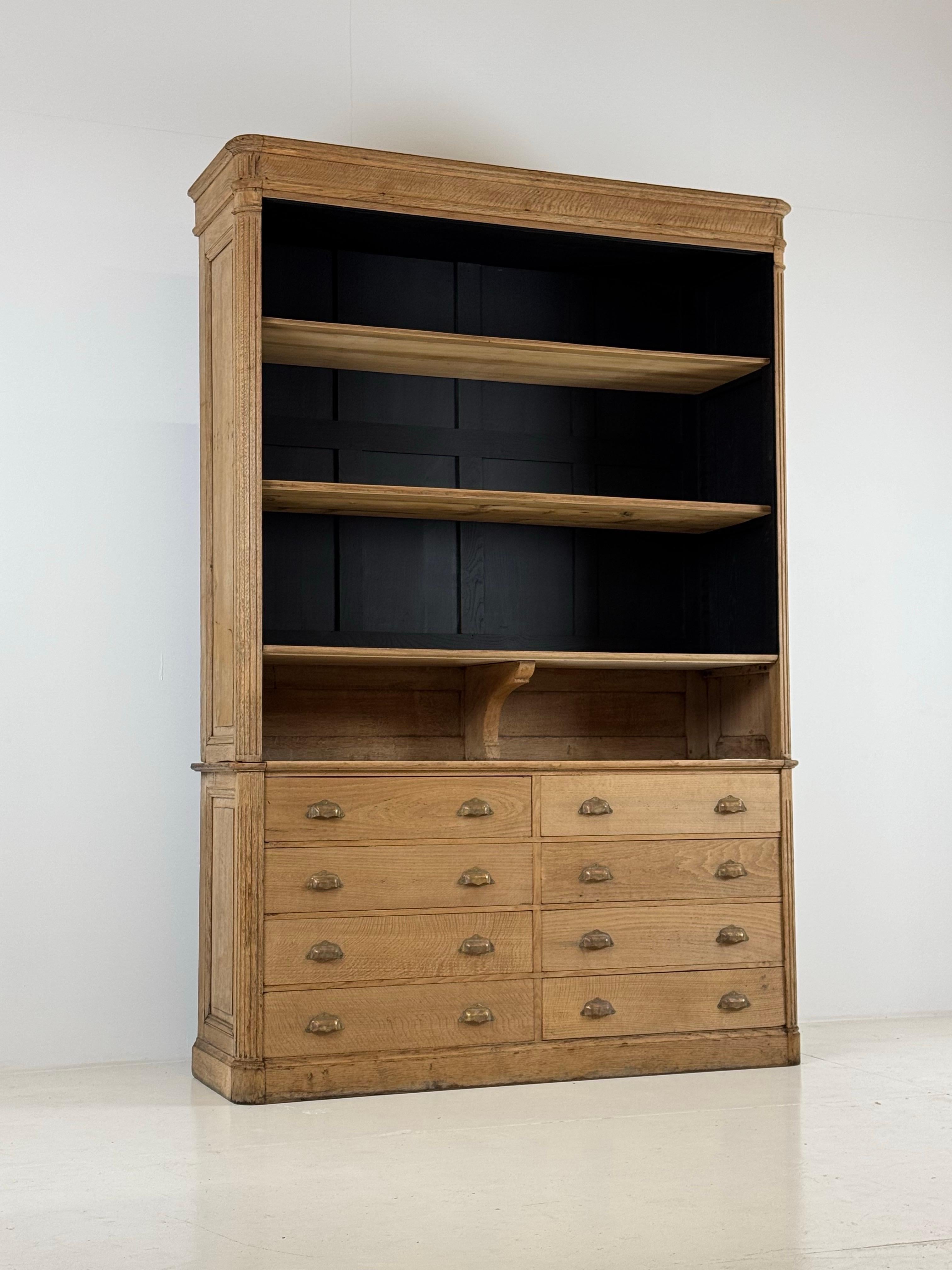 Oak French Bookcase ca. 1900-1910 For Sale 8