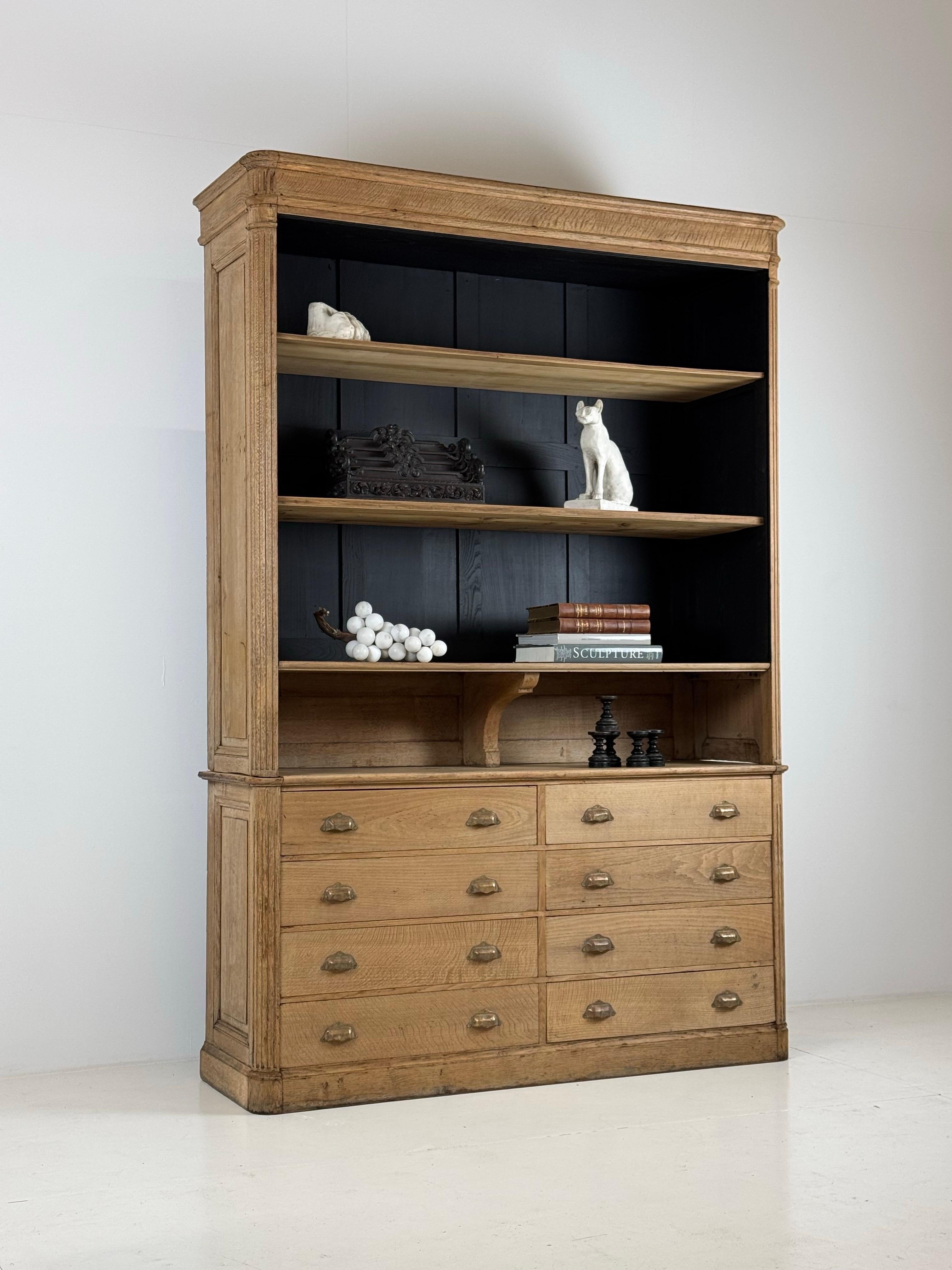 Oak French Bookcase ca. 1900-1910 For Sale 9
