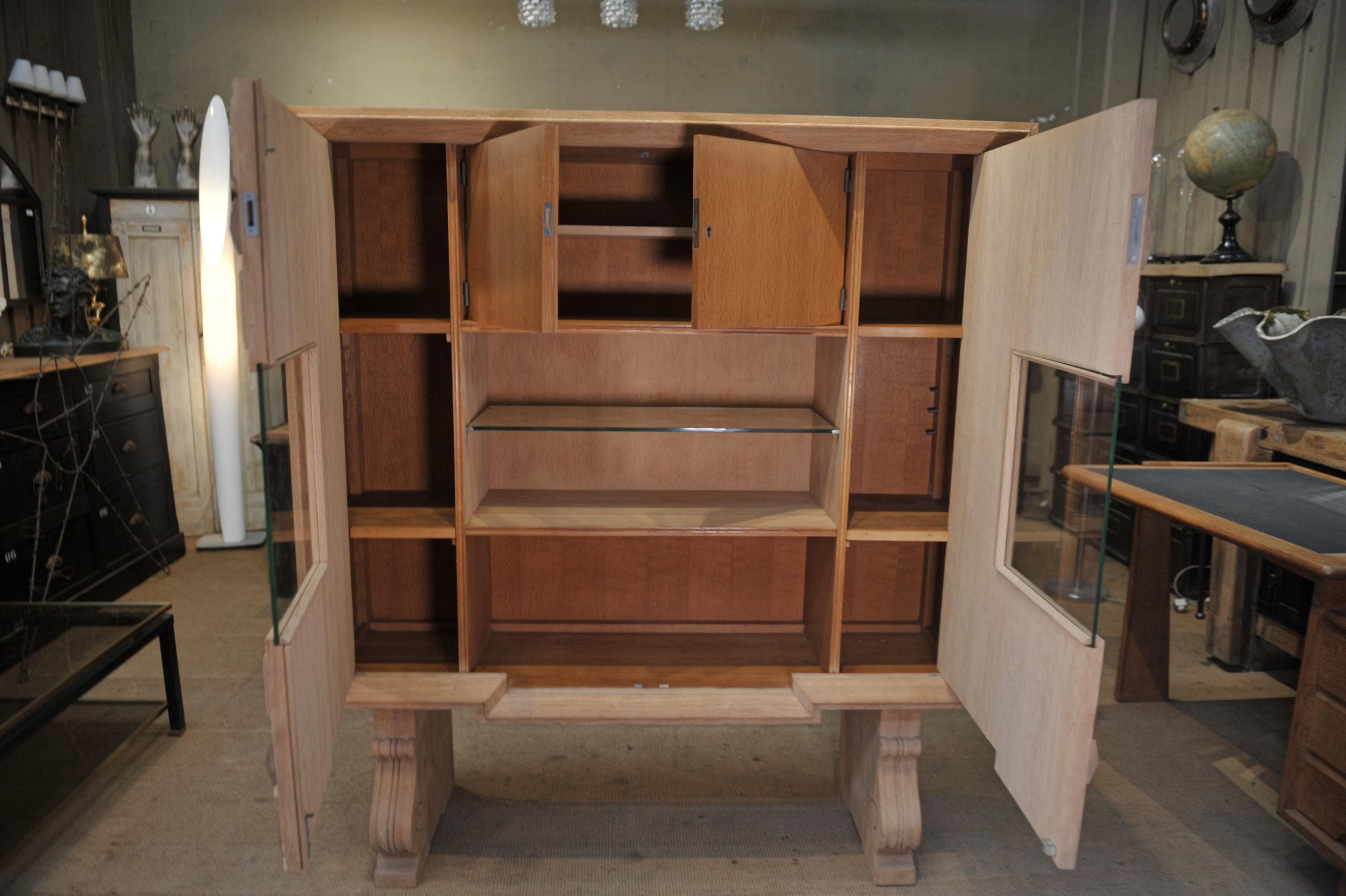 Oak French Modernist Bookcase Cabinet, circa 1940 For Sale 2