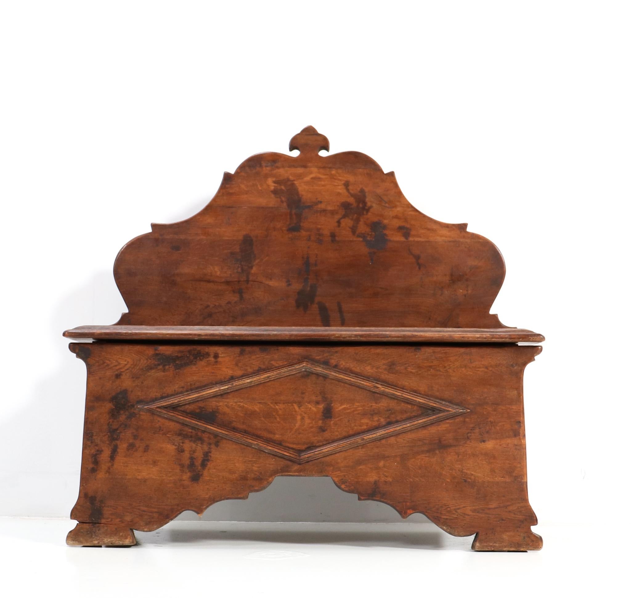 Oak French Provincial Rustic Hall Bench, 1900s In Good Condition For Sale In Amsterdam, NL