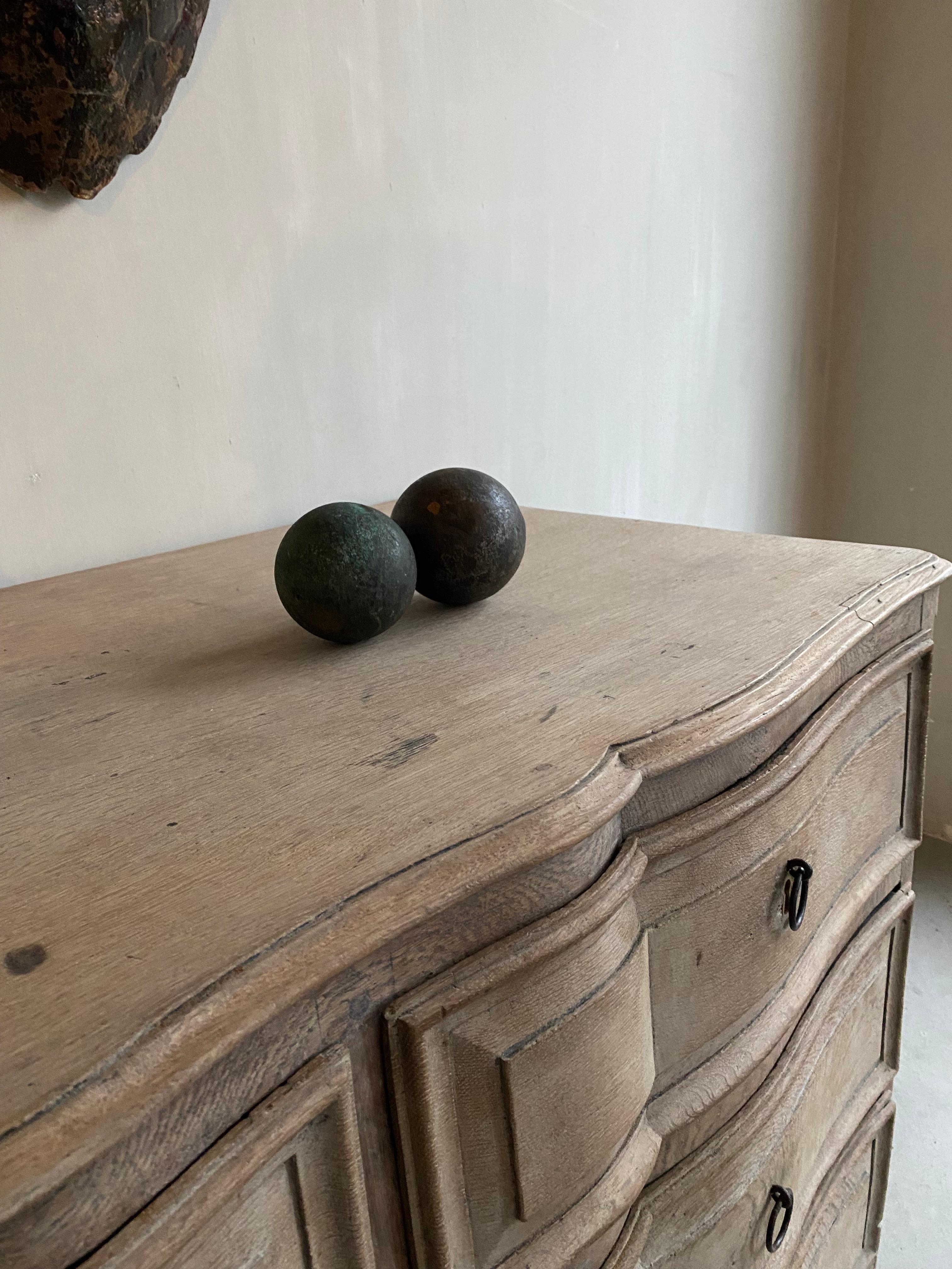 Baroque Oak Galbé Commode 18th C