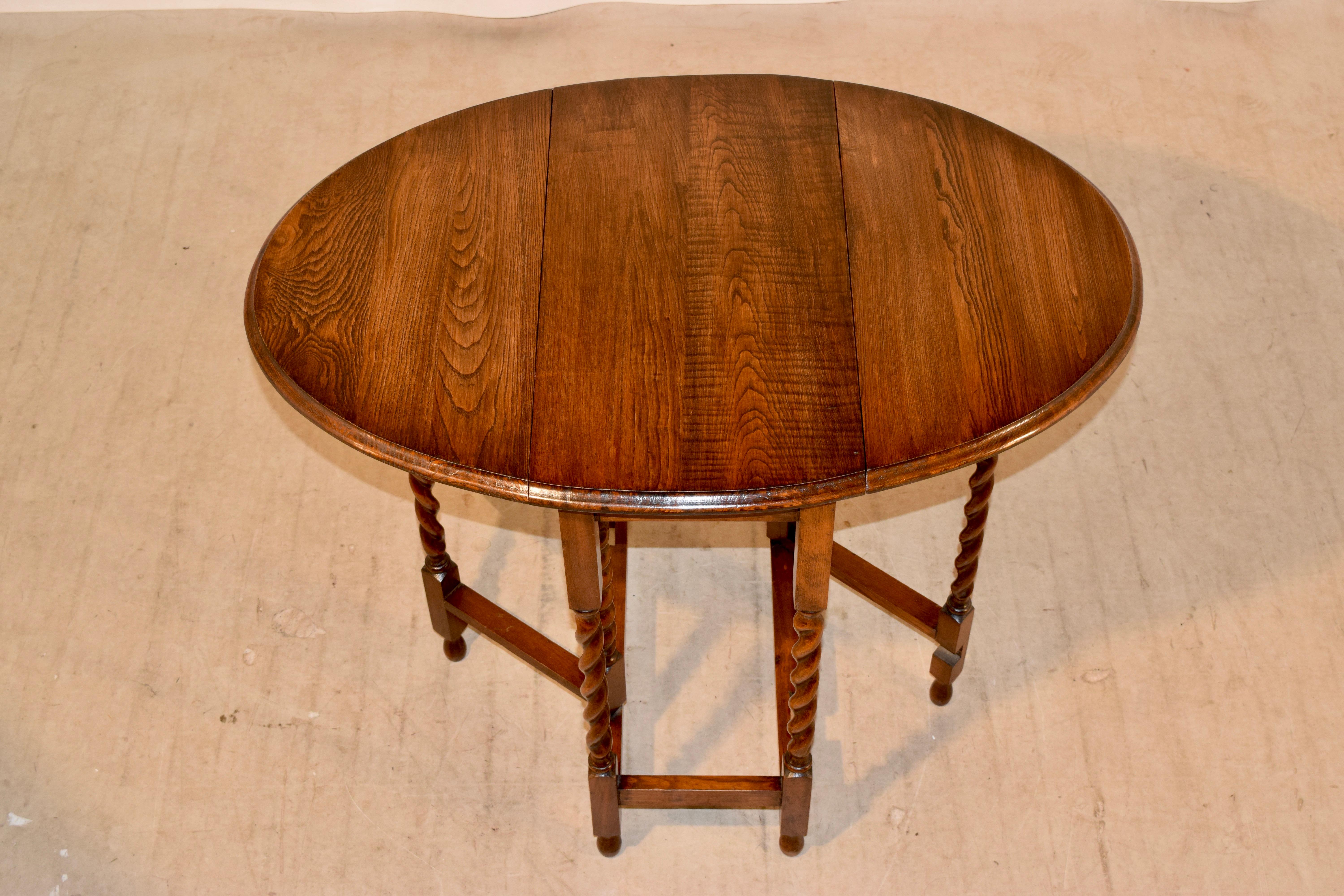 Oak Gateleg Side Table, circa 1900 1