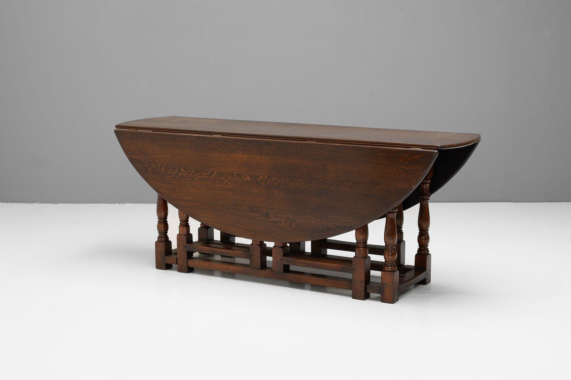 Britannique Table Oak Gateleg en vente
