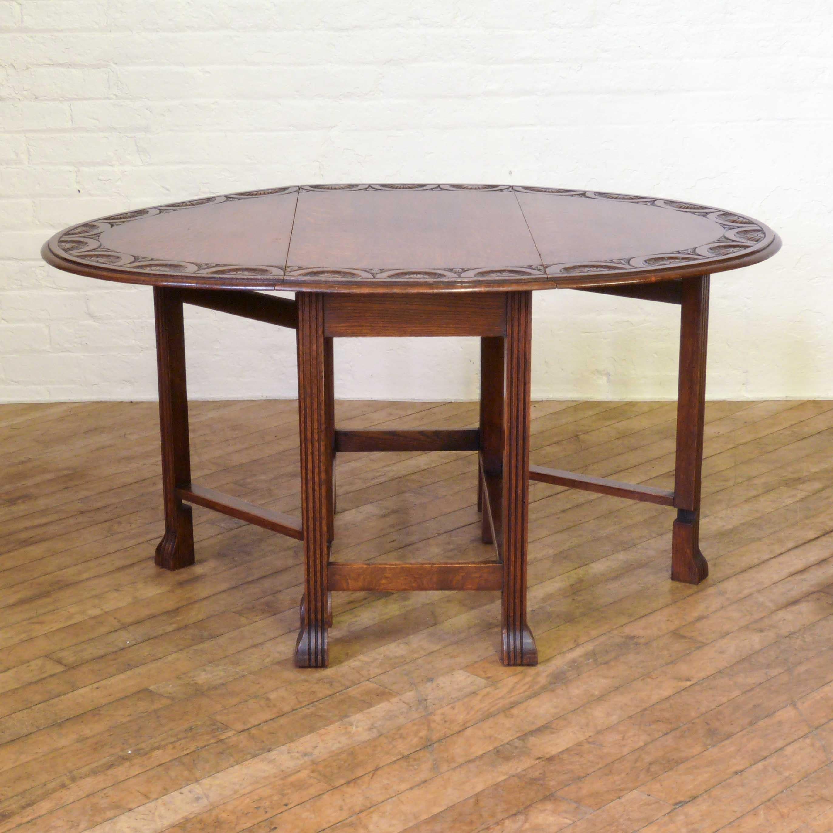 Oak Gateleg Table with Reeded Legs 1