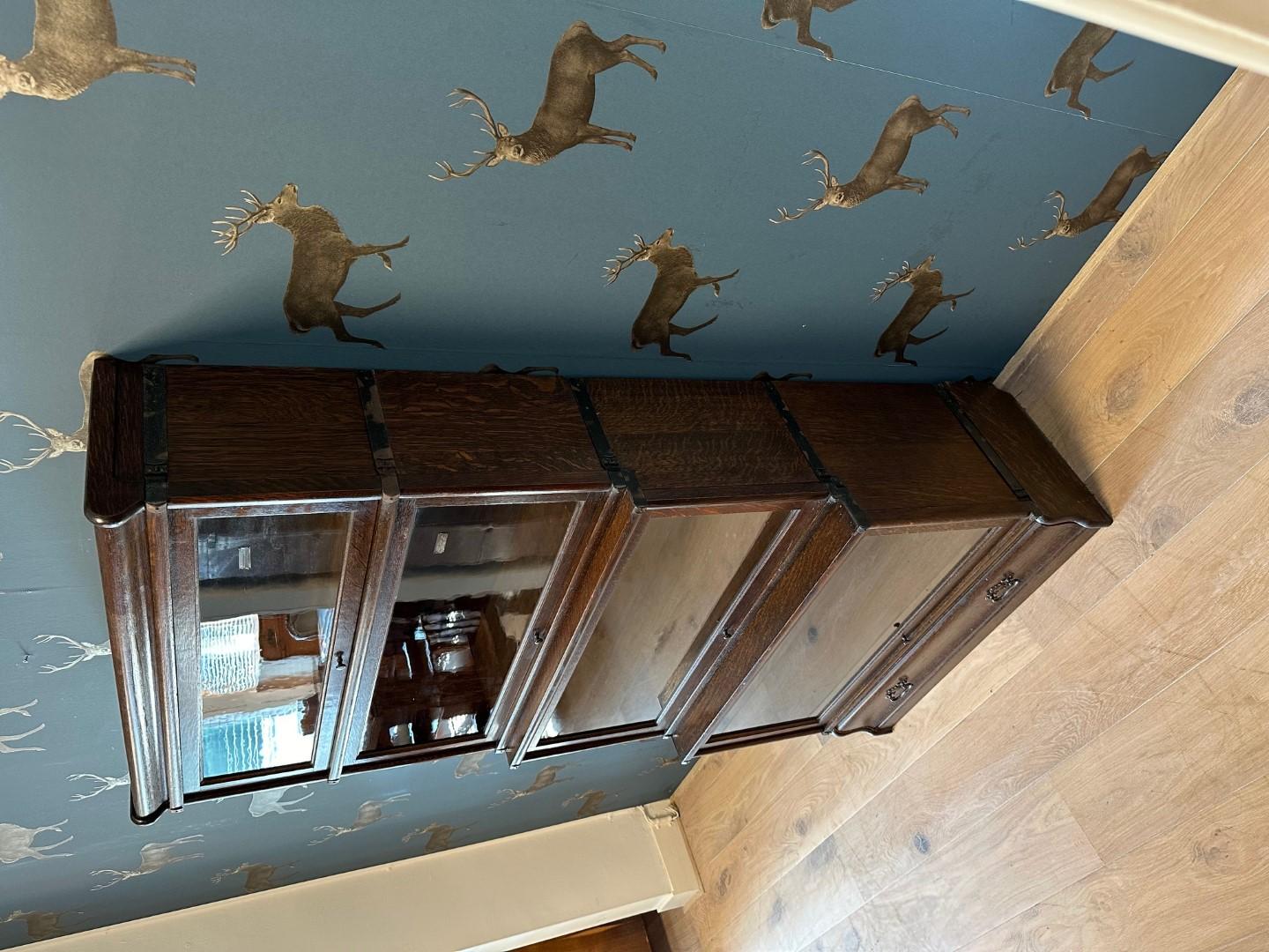 Libreria Globe Wernicke in Oak In condizioni buone in vendita a Eindhoven, NL