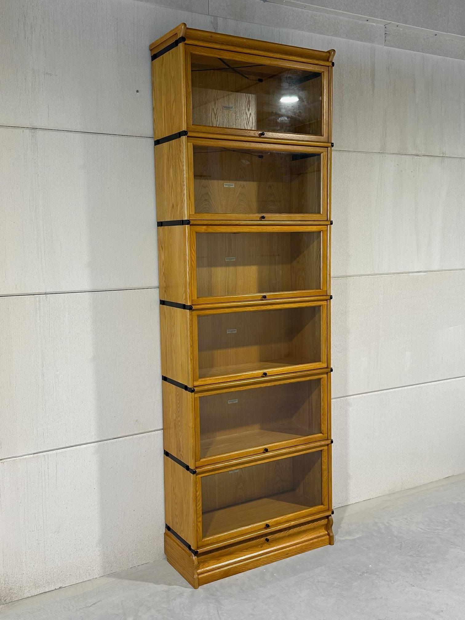 Oak Globe Wernicke bookcase For Sale 3
