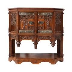Credenza Gothic Revival in Oak, anni '30