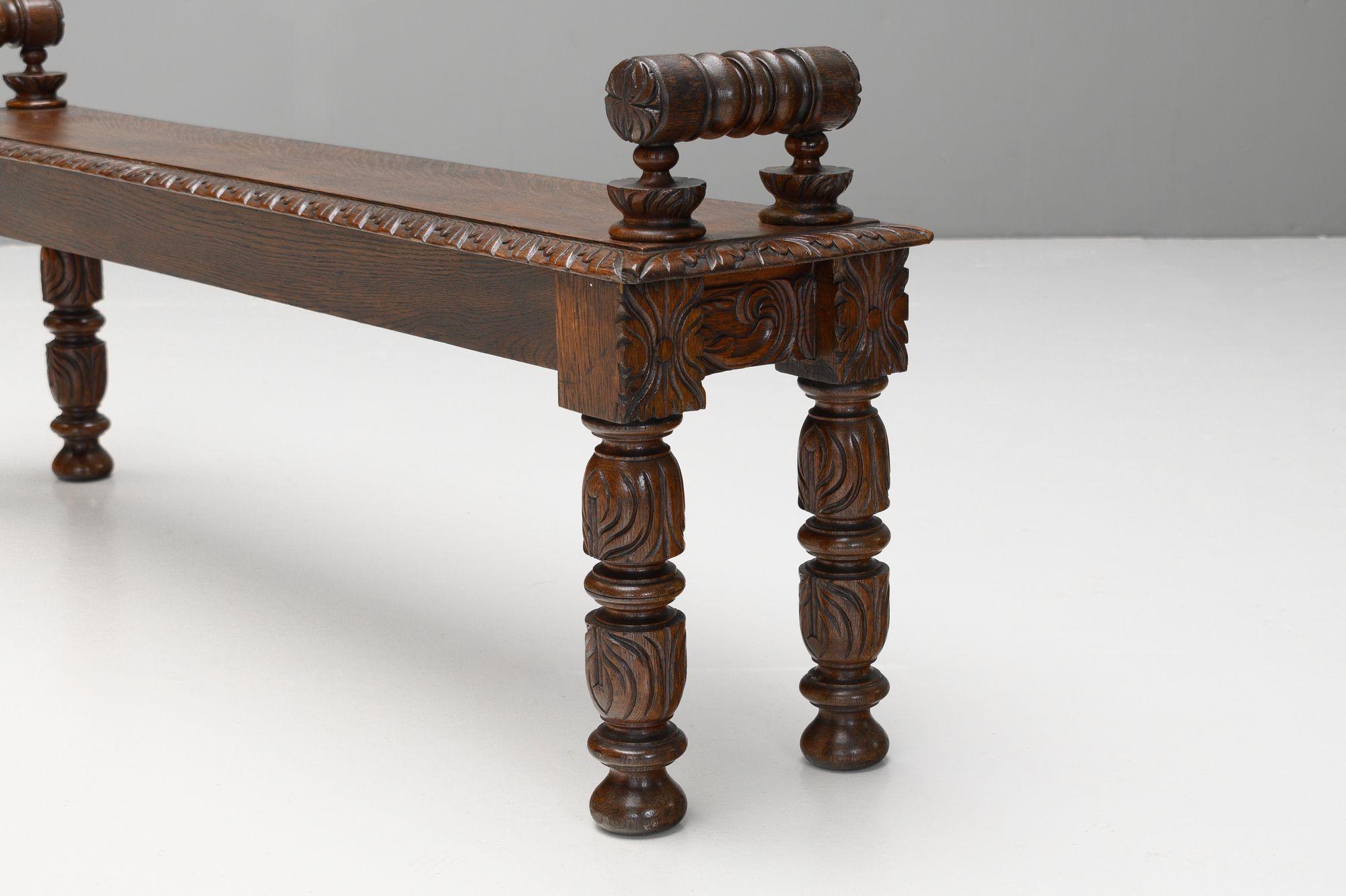 Oak Hall Bench Fines del siglo XIX en venta