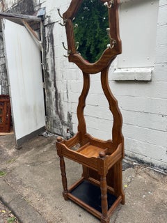 Oak Hall tree