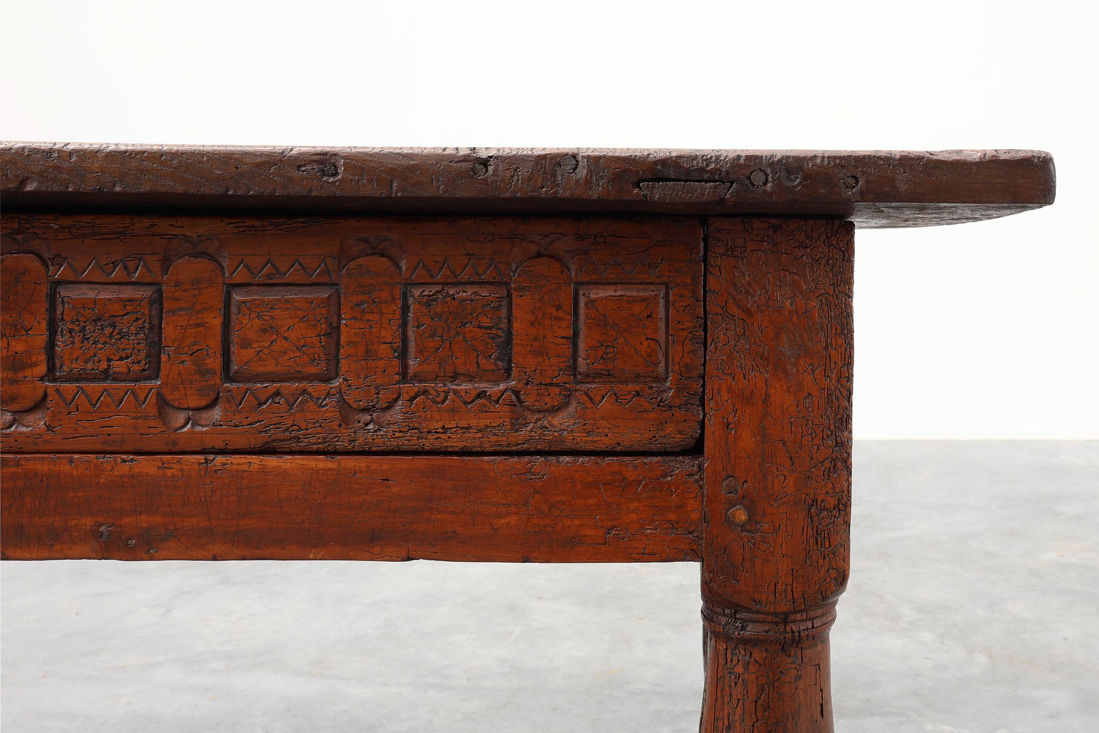 Hand-Carved Oak hand-carved side table in wabi wabi style, Spain, 17th Century For Sale