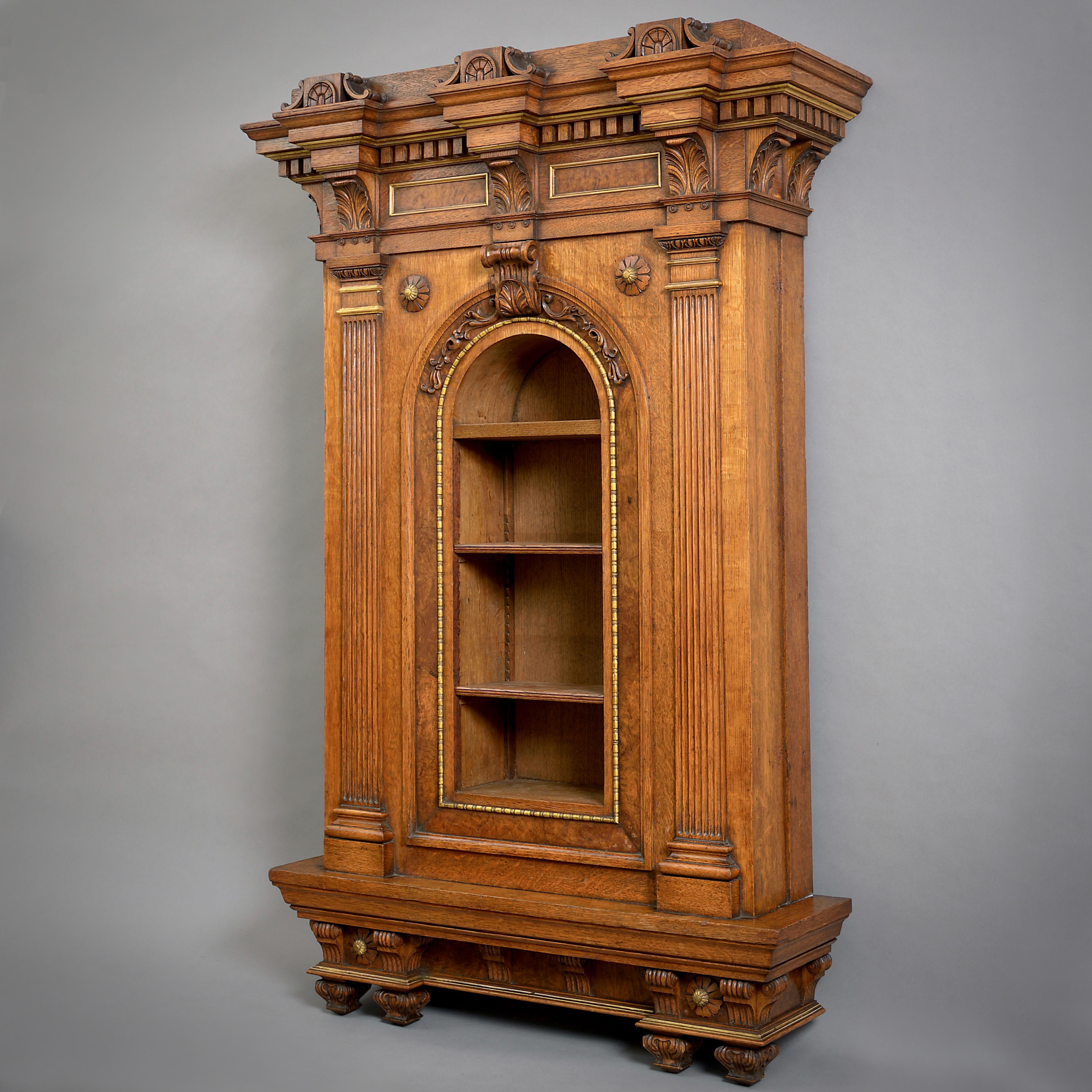 Oak Hanging Cabinet Attributed to Robert Hume, after Designs by William Beckford In Good Condition For Sale In London, GB