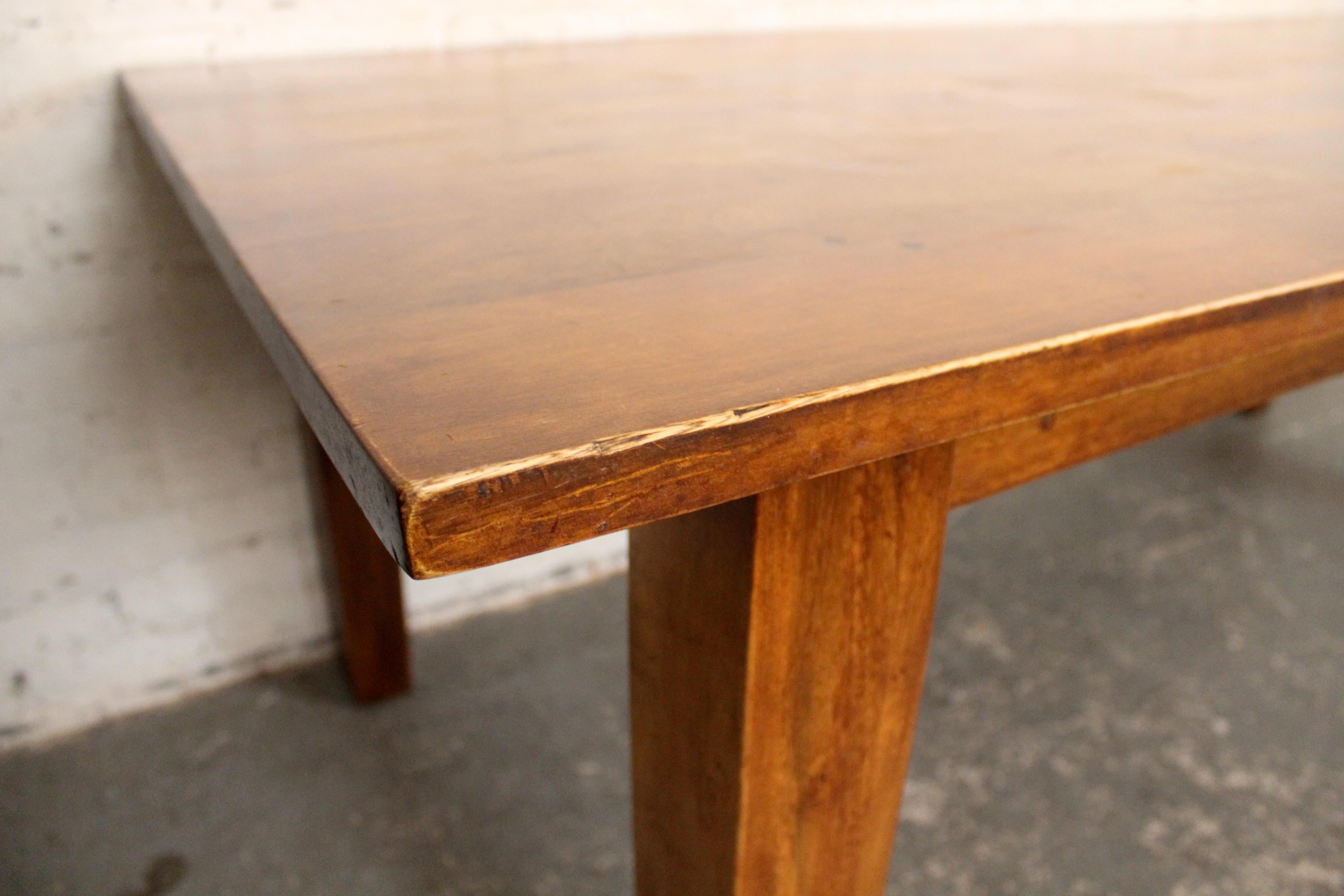 Oak Hardwood Farmhouse Table en vente 6