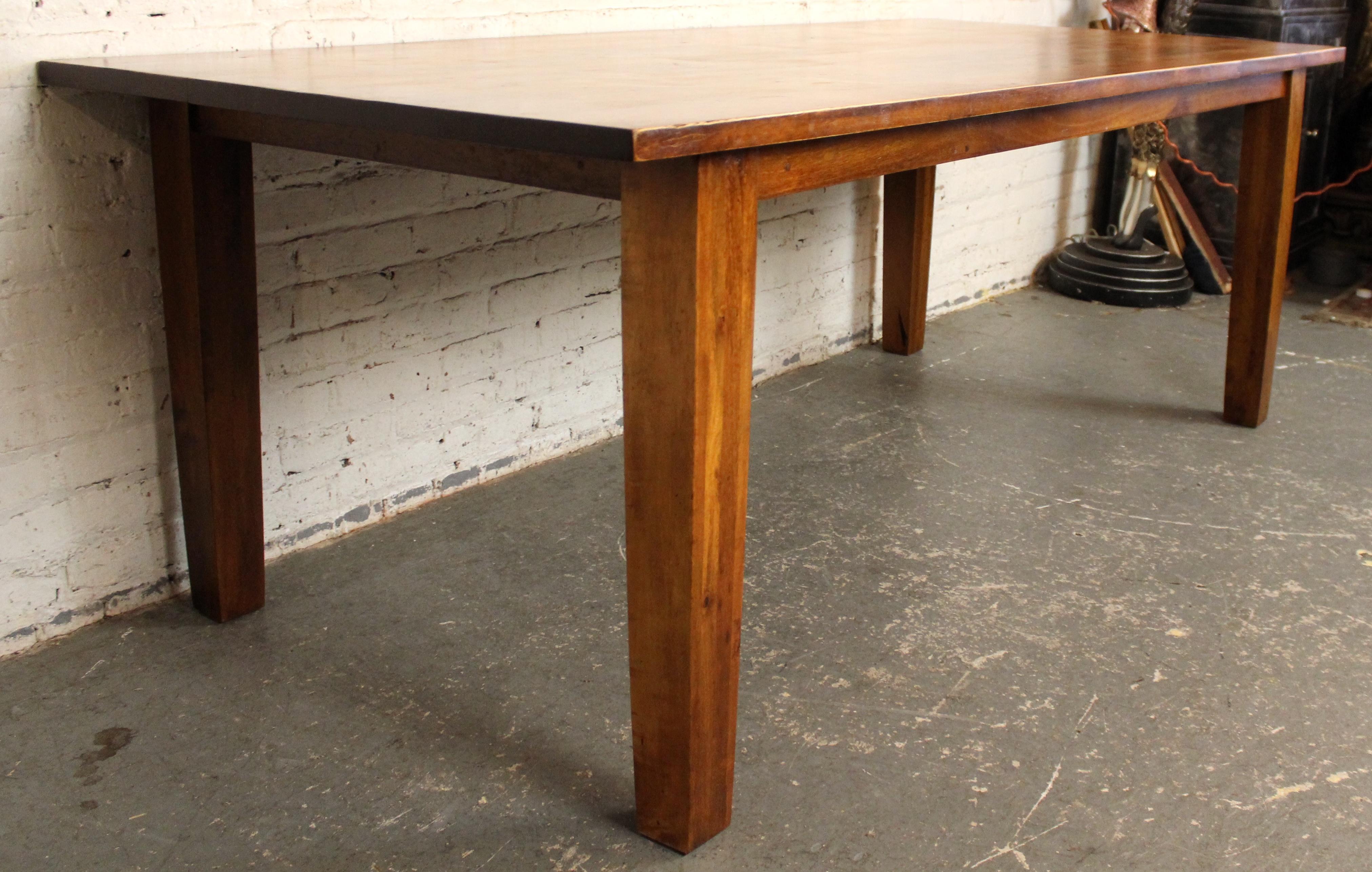 Bois Oak Hardwood Farmhouse Table en vente
