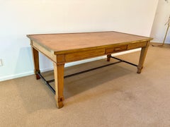 Table de bibliothèque en Oak, fer et laiton Banc De France, vers 1920