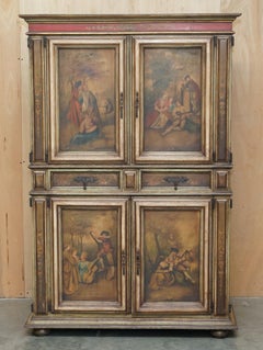 OAK ITALIAN PAINTED ARMORIAL COAT OF ARMS MEDiA TV CUPBOARD OR DRINKS CABINET