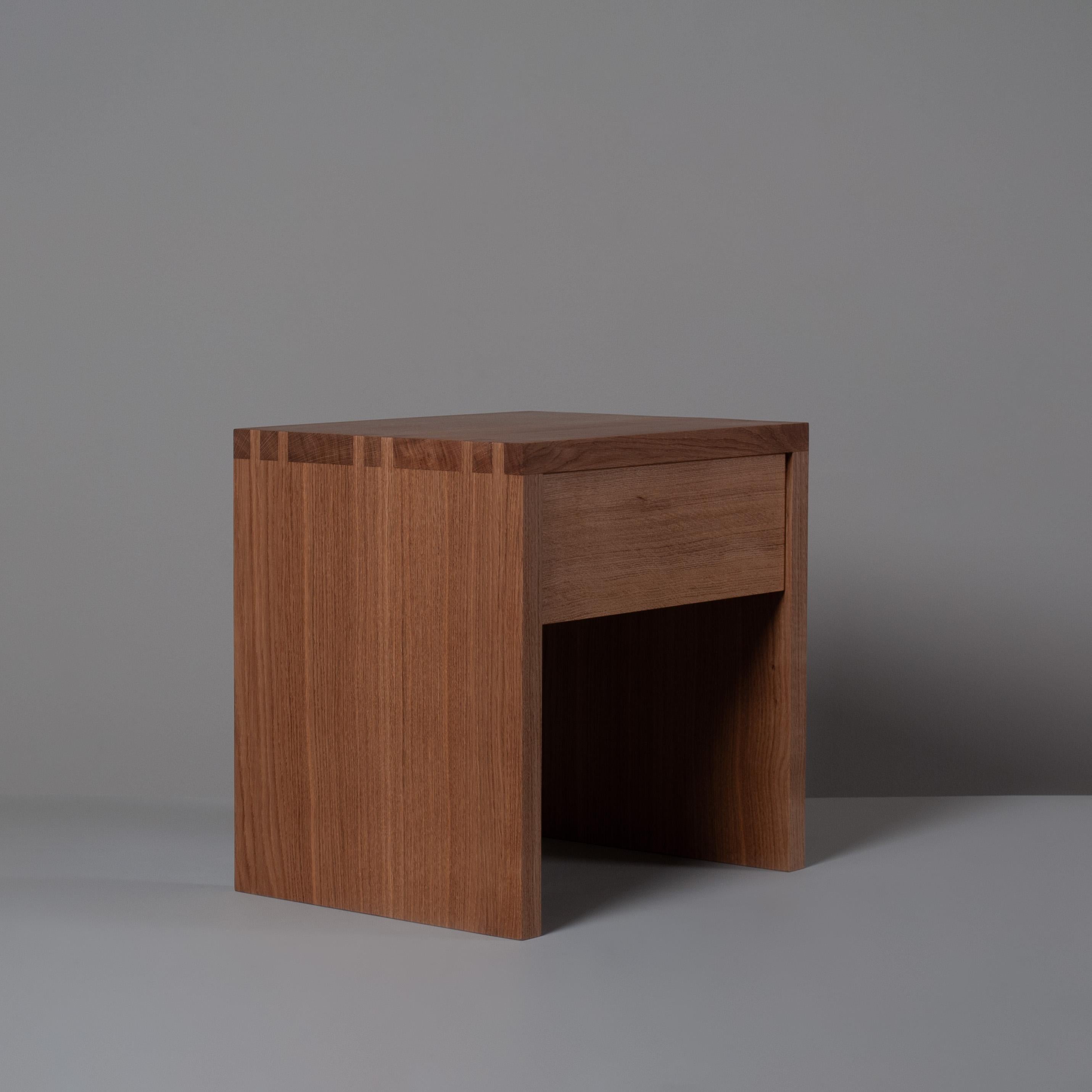 Table de nuit à tiroir commun en Oak en vente 3