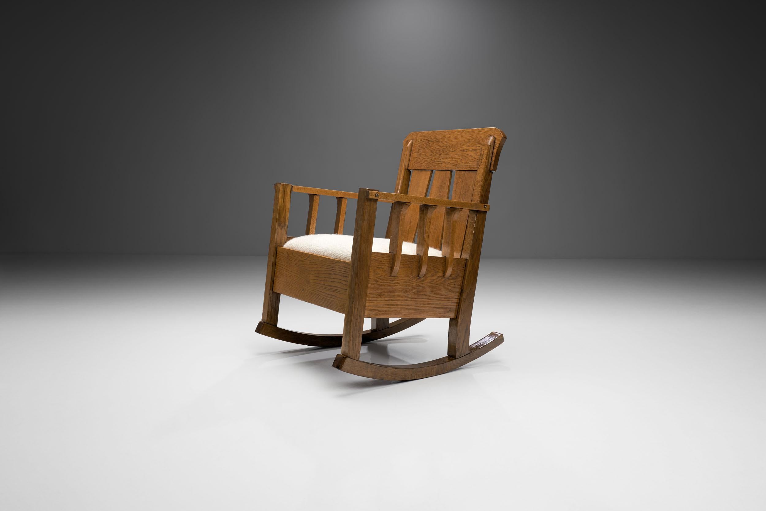 Jugendstil Oak “Jugend” Rocking Chair, Europe, circa 1920s