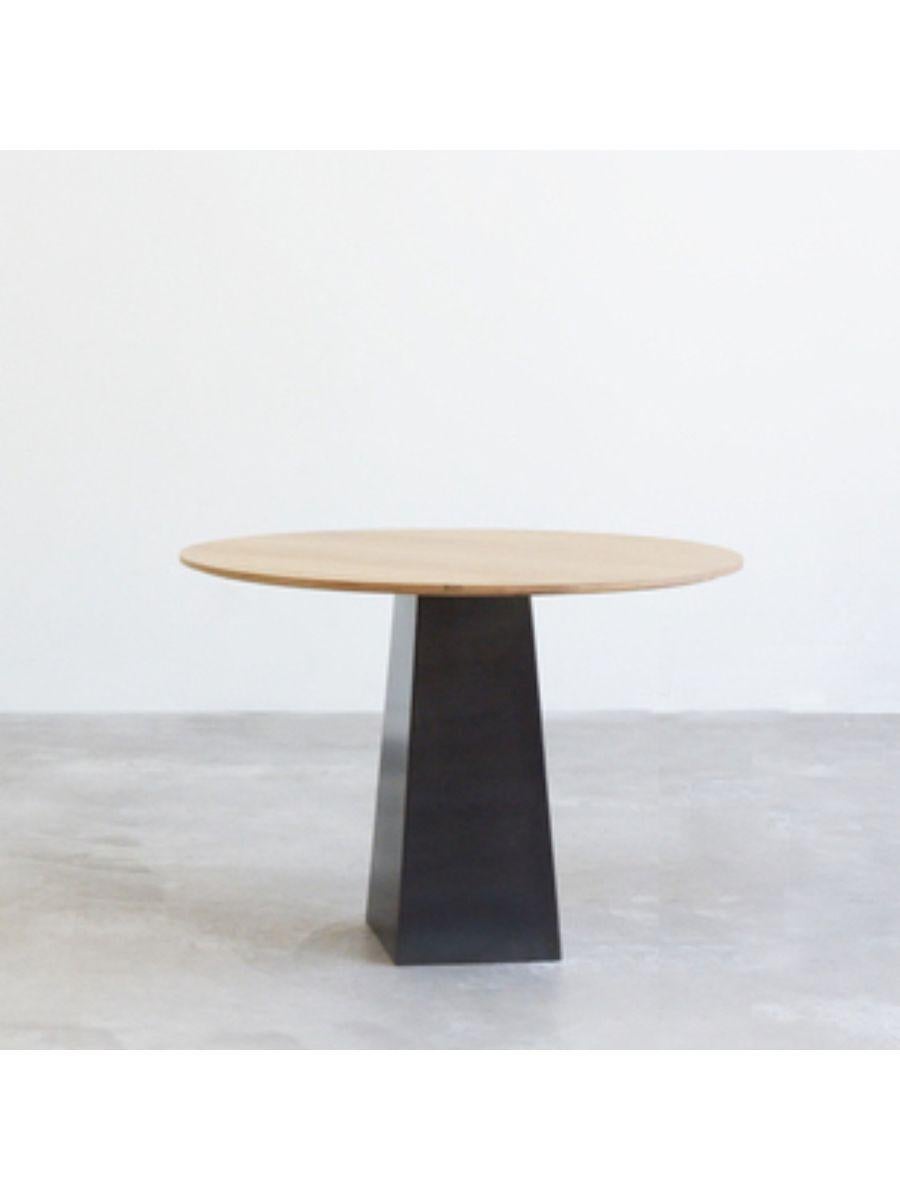 Oak Large Brockton dining table by Hollis & Morris
Dimensions: Diameter 48