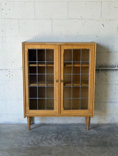 Oak Leaded Glass 2-Door Bookcase Vintage Mid-Century Modern 1970s