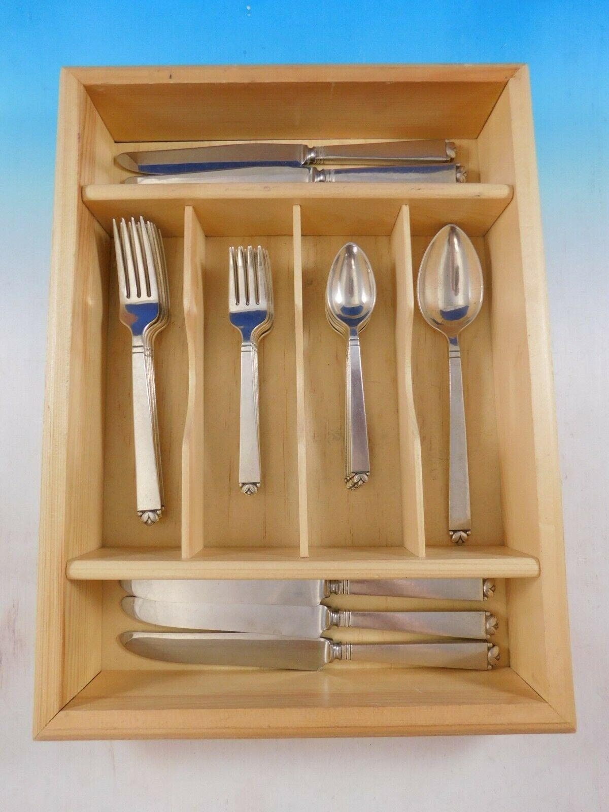 Oak Leaf by Old Newbury Crafters Sterling Silver Flatware Set 25 Pieces Dinner For Sale 3