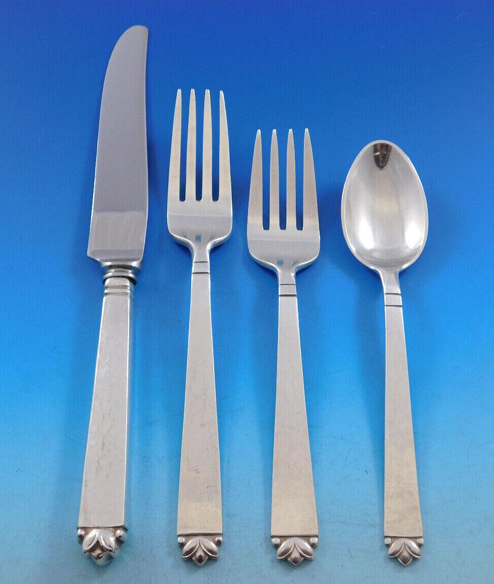 Oak Leaf by Old Newbury Crafters Sterling Silver Flatware Set 77 Pieces In Excellent Condition For Sale In Big Bend, WI