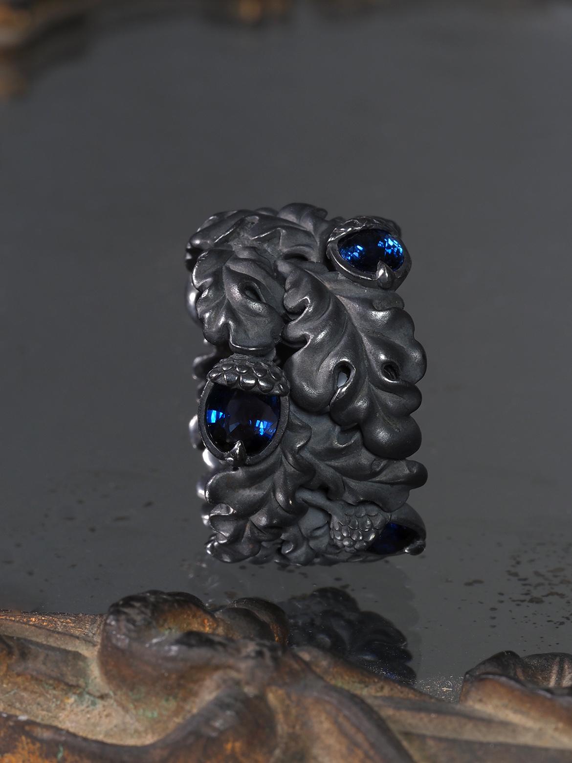 Oak Leaves Blue Sapphire Patinated Ring gift special person wedding anniversary en vente 8