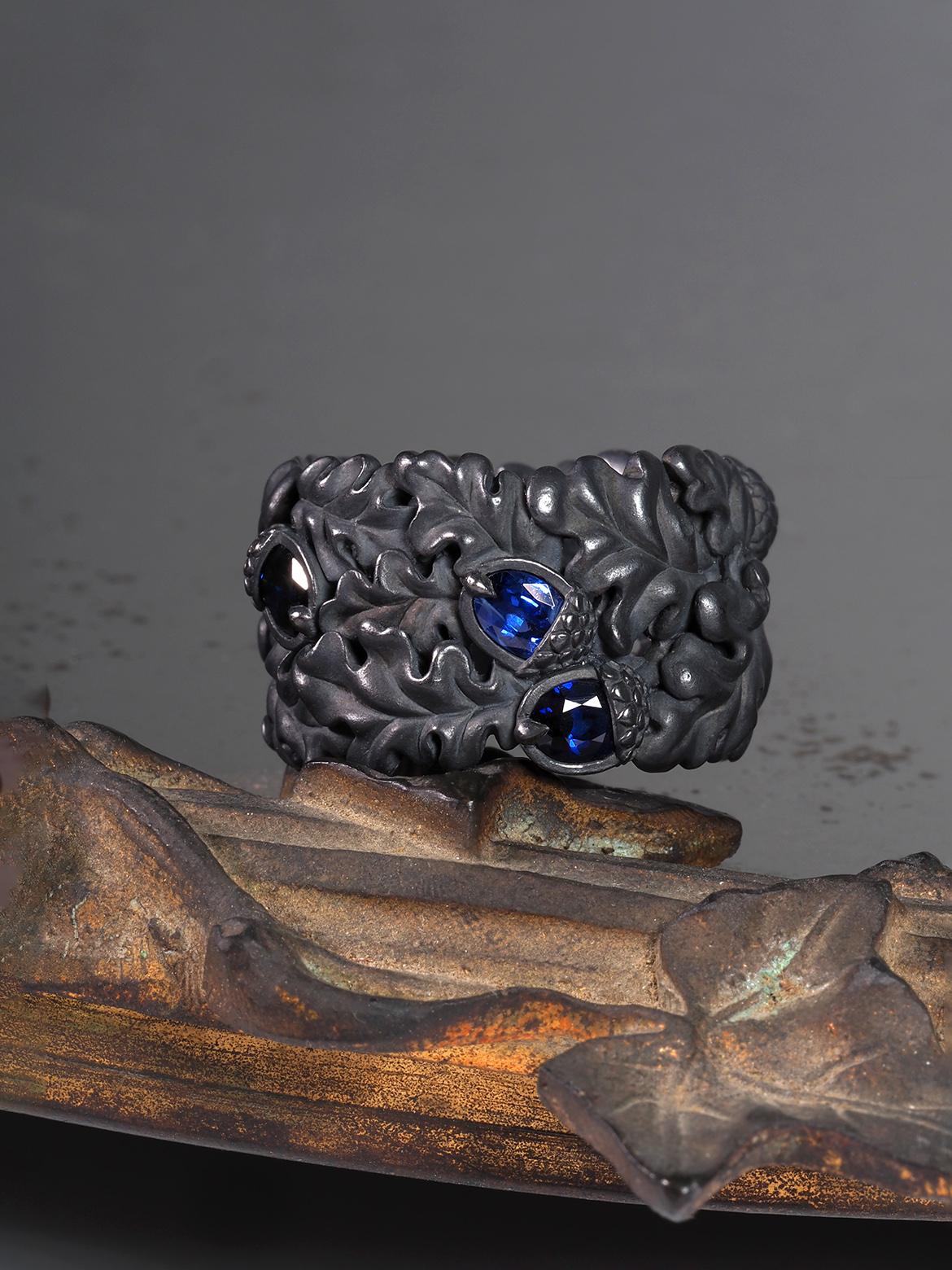 Oak Leaves Blue Sapphire Patinated Ring gift special person wedding anniversary For Sale 3