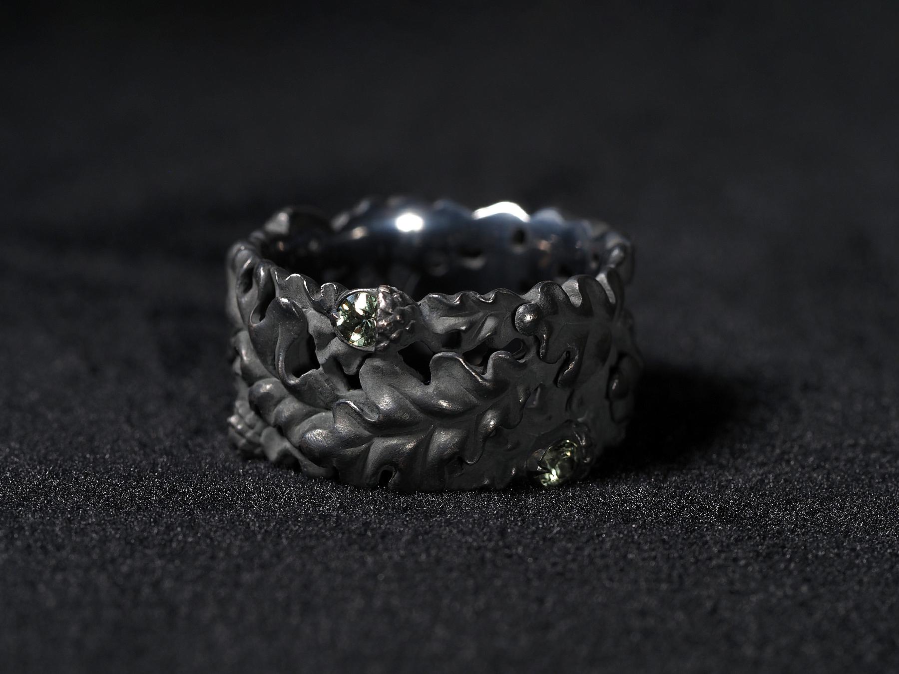 Oak Leaves Sapphires Ring Acorns Silver Black Patina Einzigartige Geschenkidee zur Verlobung im Angebot 10