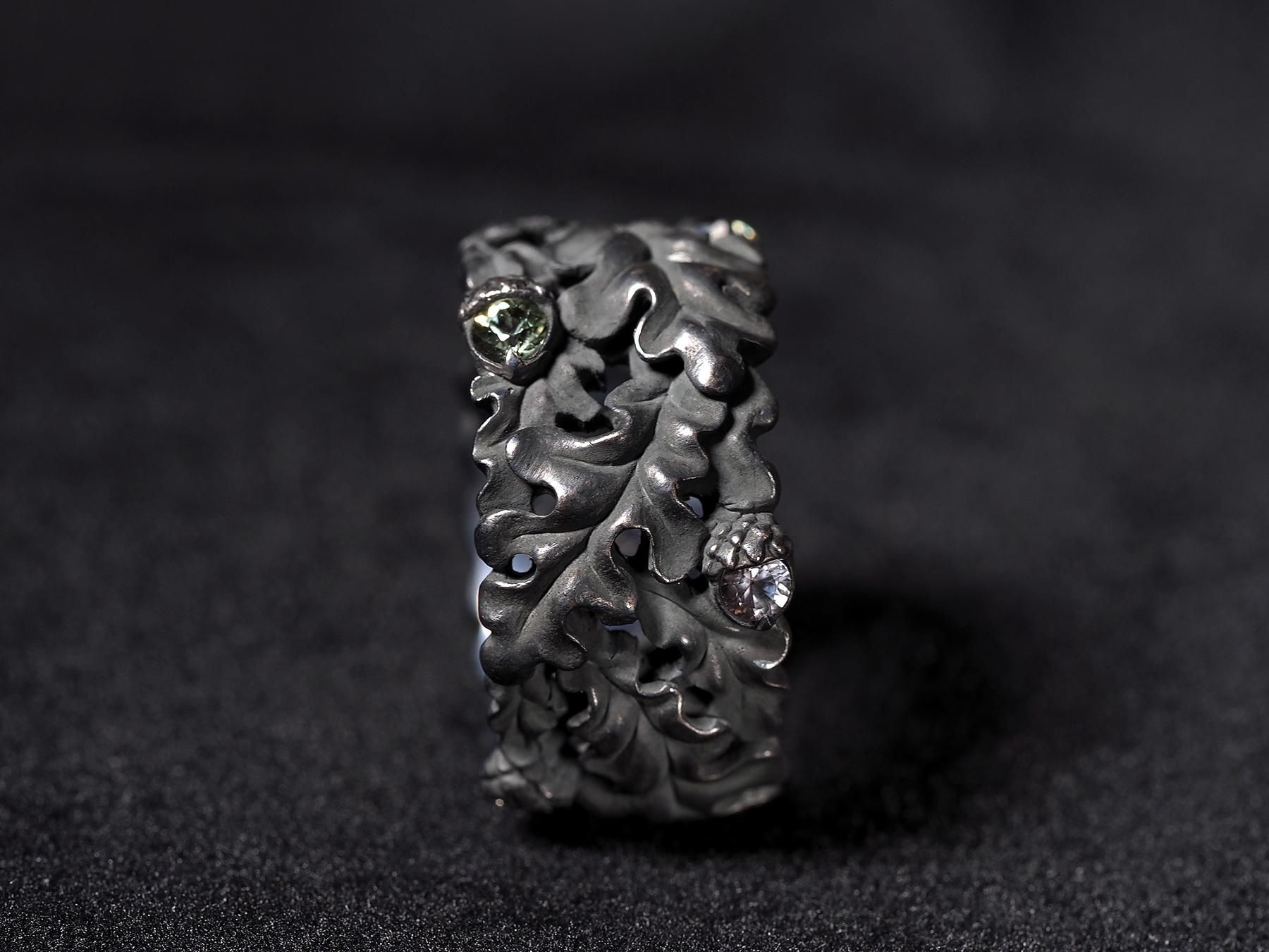 Oak Leaves Sapphires Ring Acorns Silver Black Patina Einzigartige Geschenkidee zur Verlobung im Angebot 12