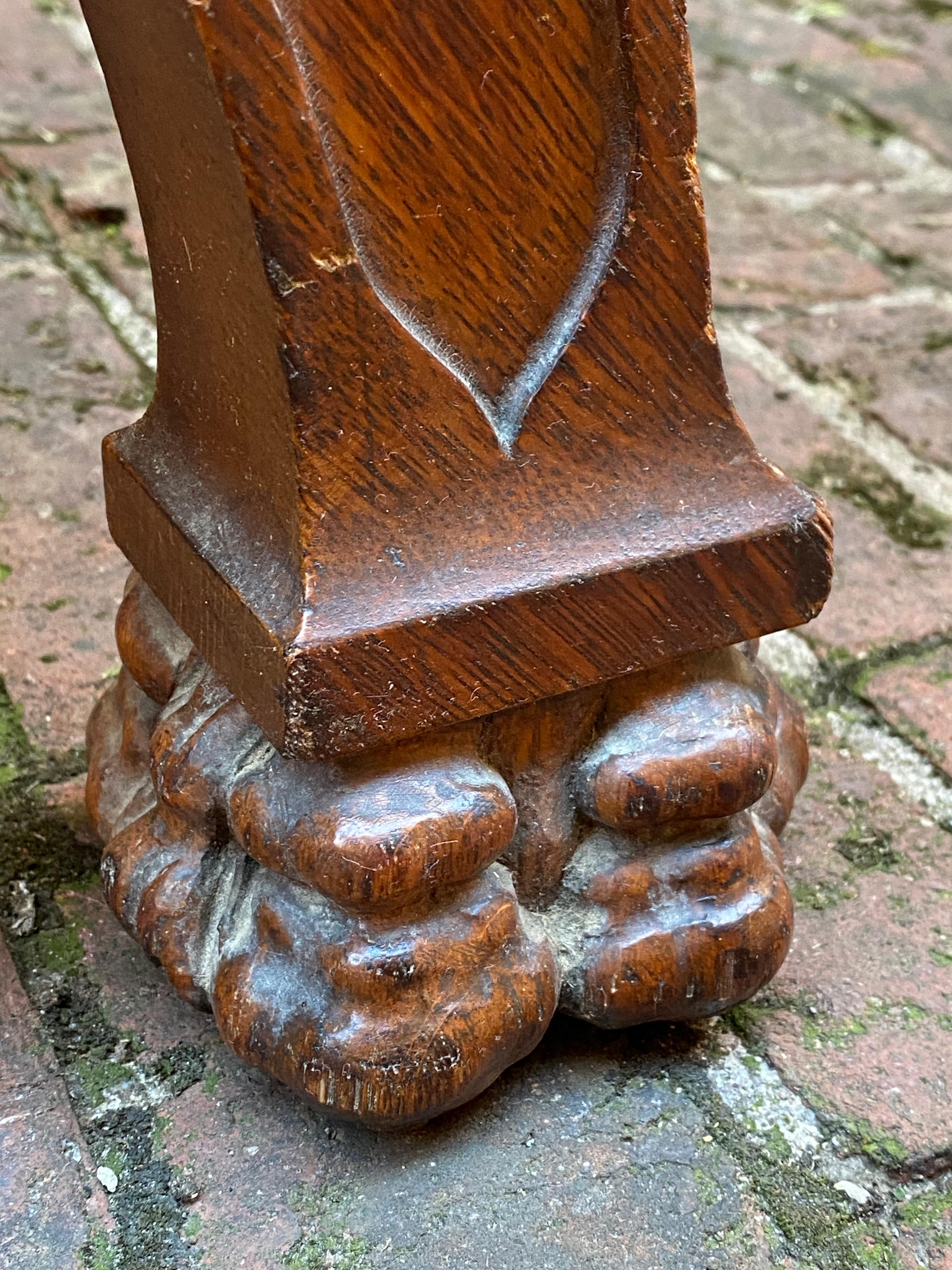 Oak Lions Head Savonarola Chair 4