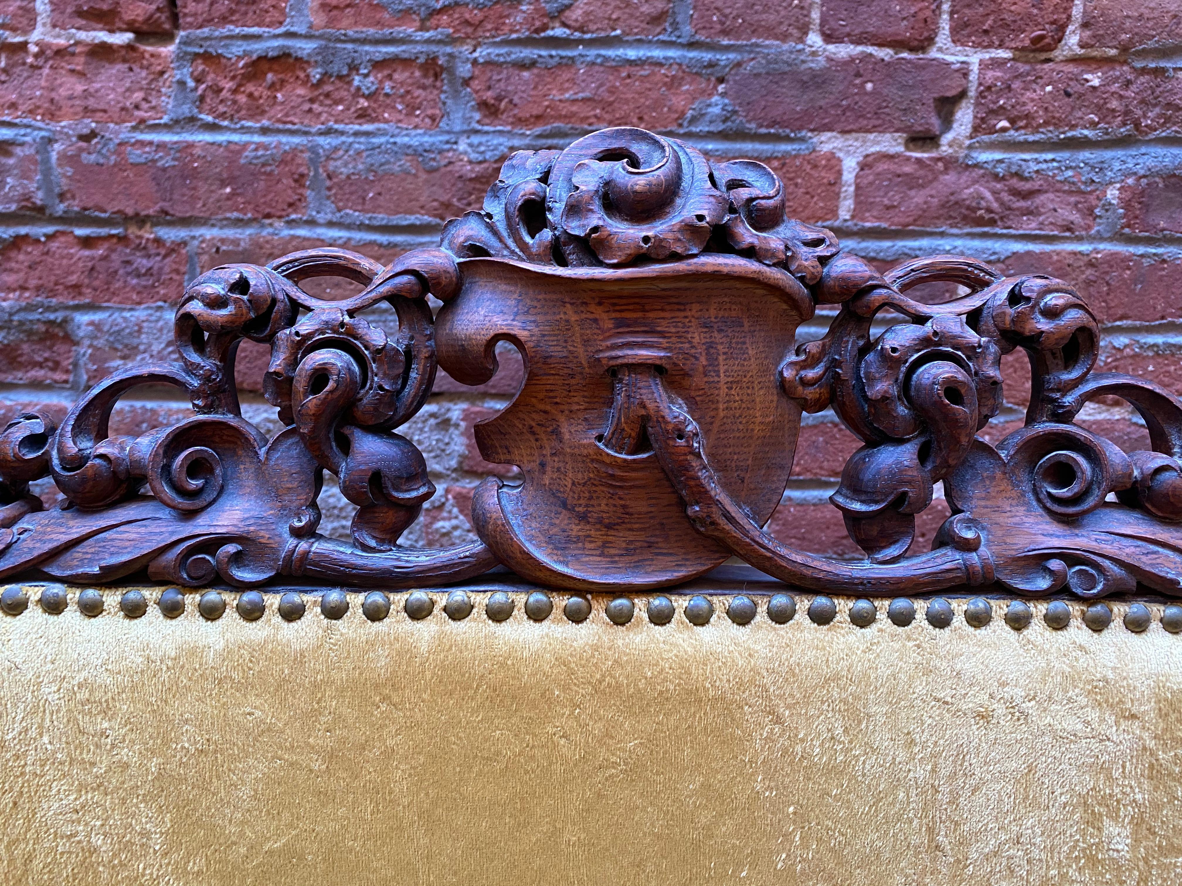 Oak Lions Head Savonarola Chair In Good Condition In Garnerville, NY