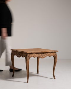 Table basse Louis XV en chêne
